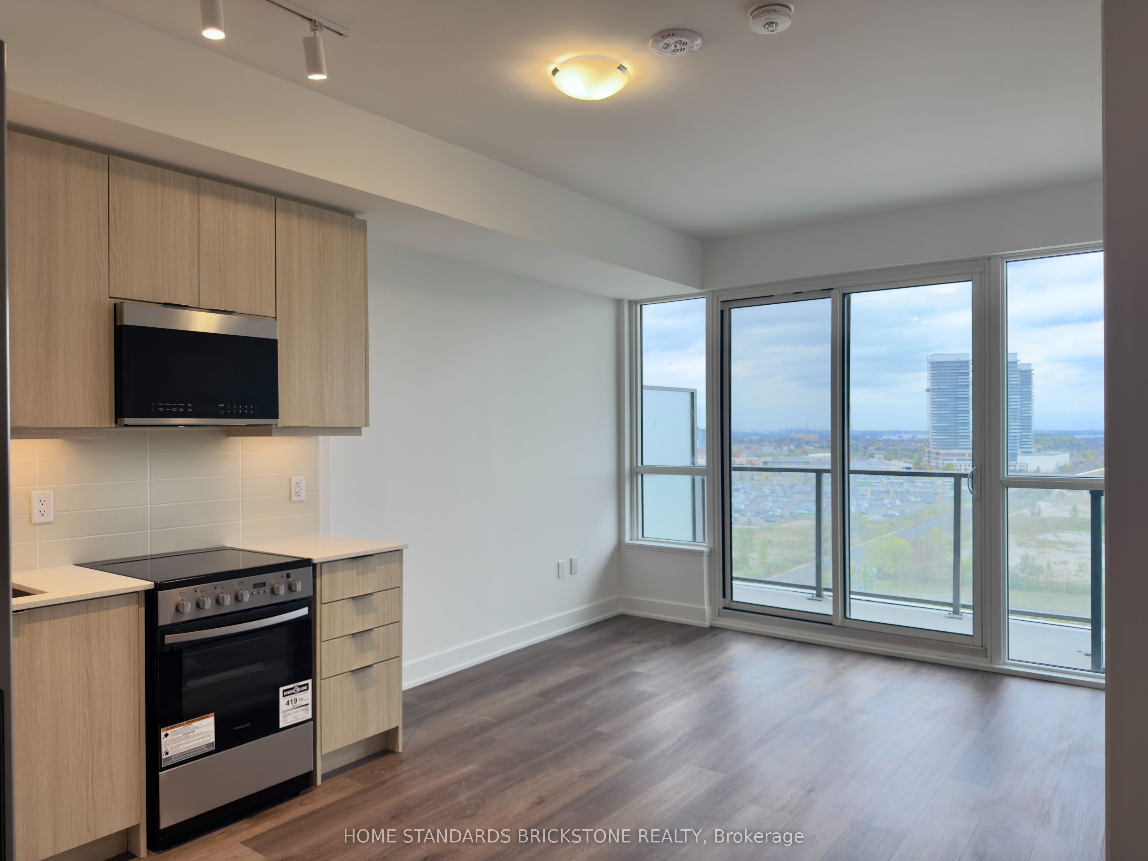 Unit 1402B - 125 Nipissing Road, Milton 5