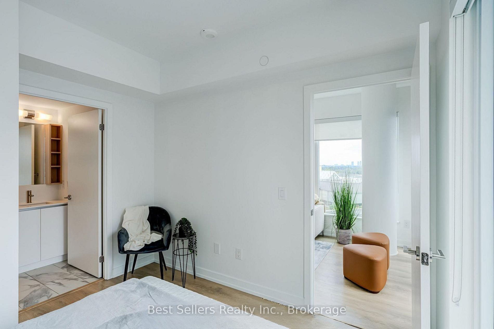 Unit 908 - 1100 Sheppard Avenue W, North York 4