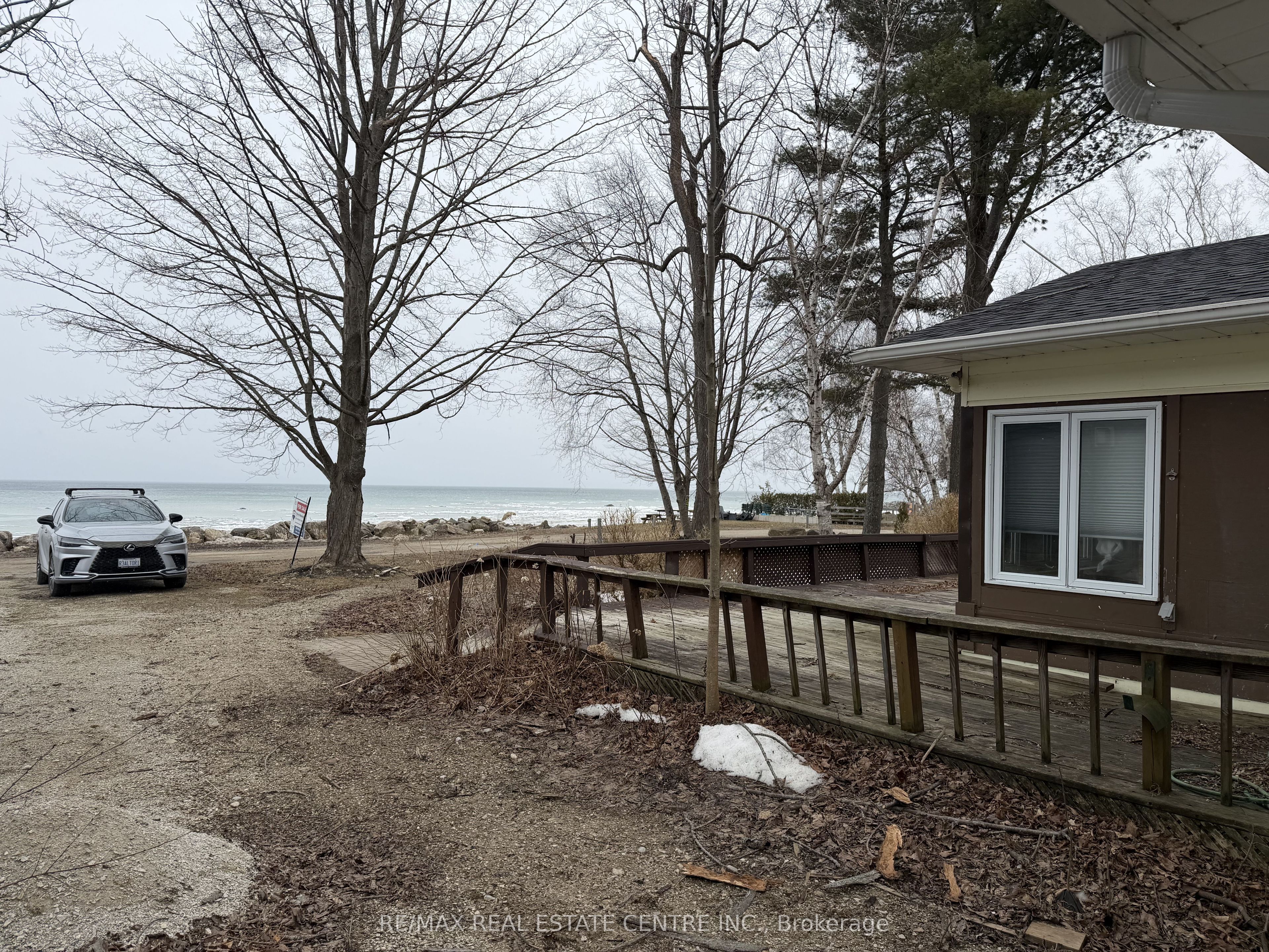 35 Lakeside Avenue, Meaford 2