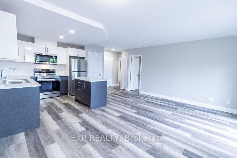 Unit 3 - 3815 Portage Road, Niagara Falls 2