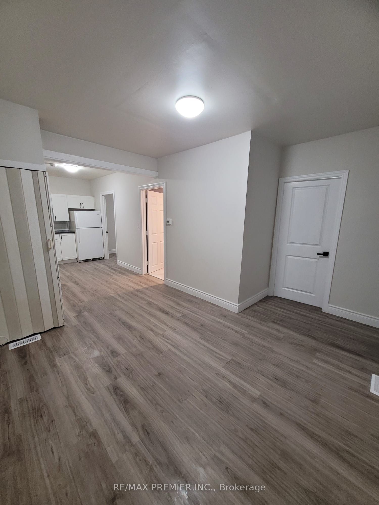 Unit Front - 189 King Street E, Chatham-Kent 3