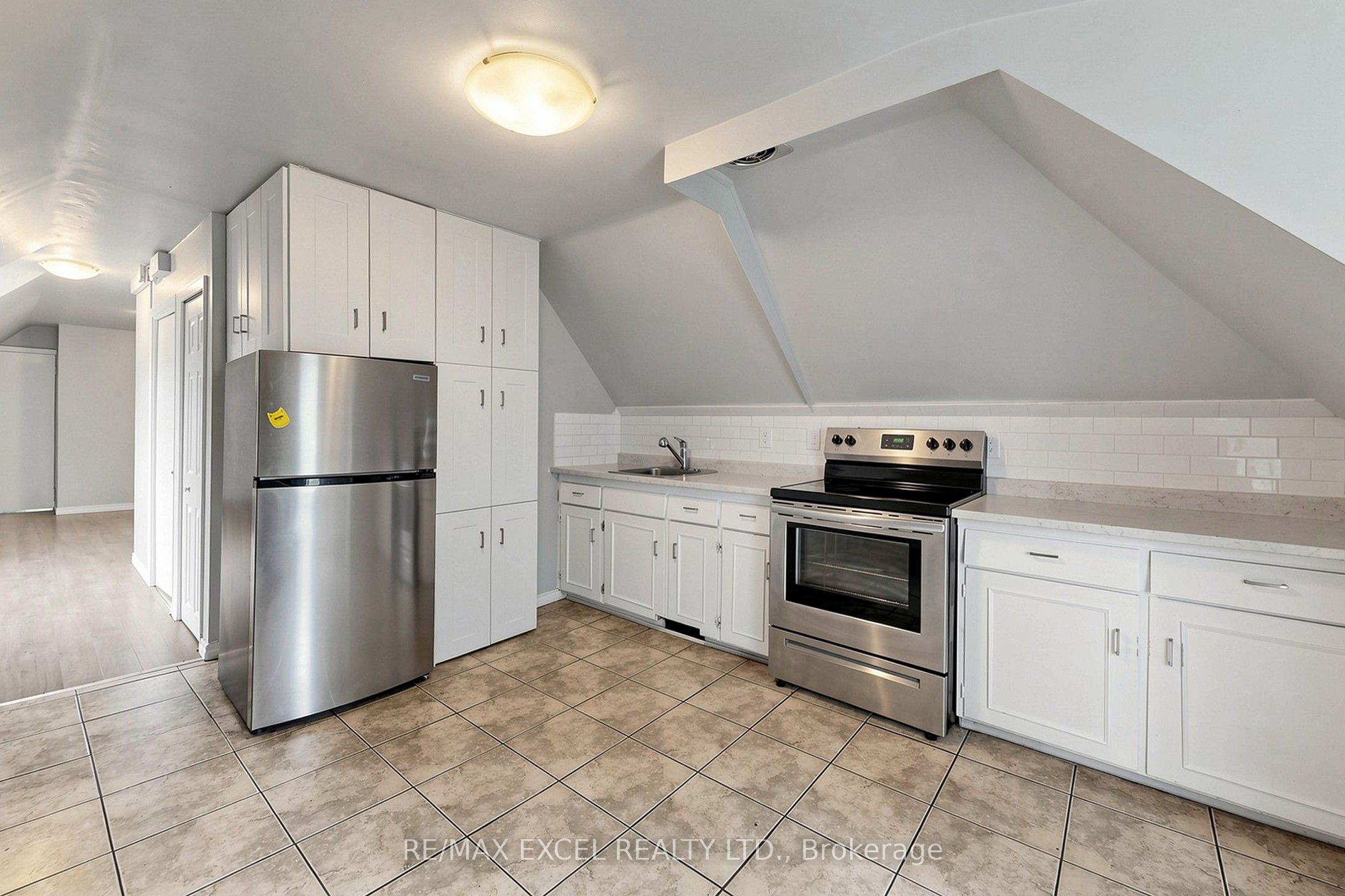 Unit Third - 259 Victoria Avenue N, Hamilton 3