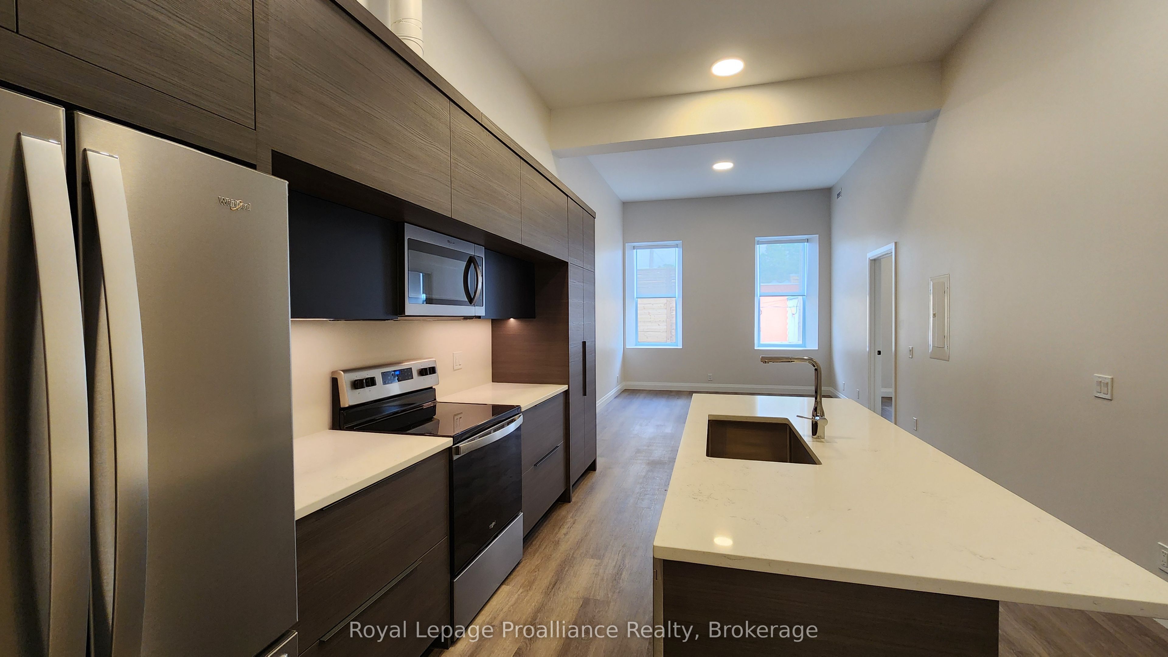 Unit 4 - 261 Front Street, Belleville 4