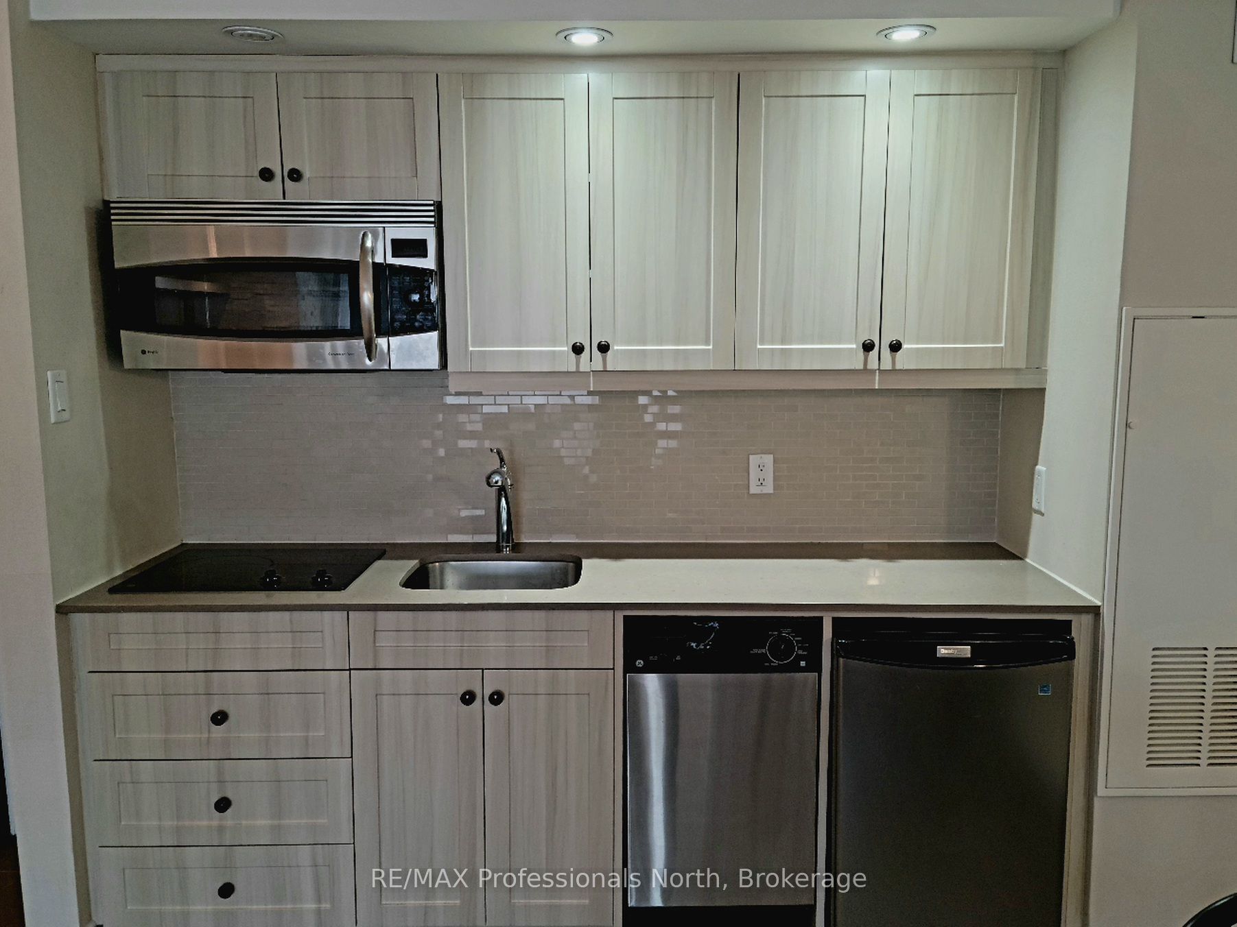 Unit 55-301 - 1235 Deerhurst Drive, Huntsville 4