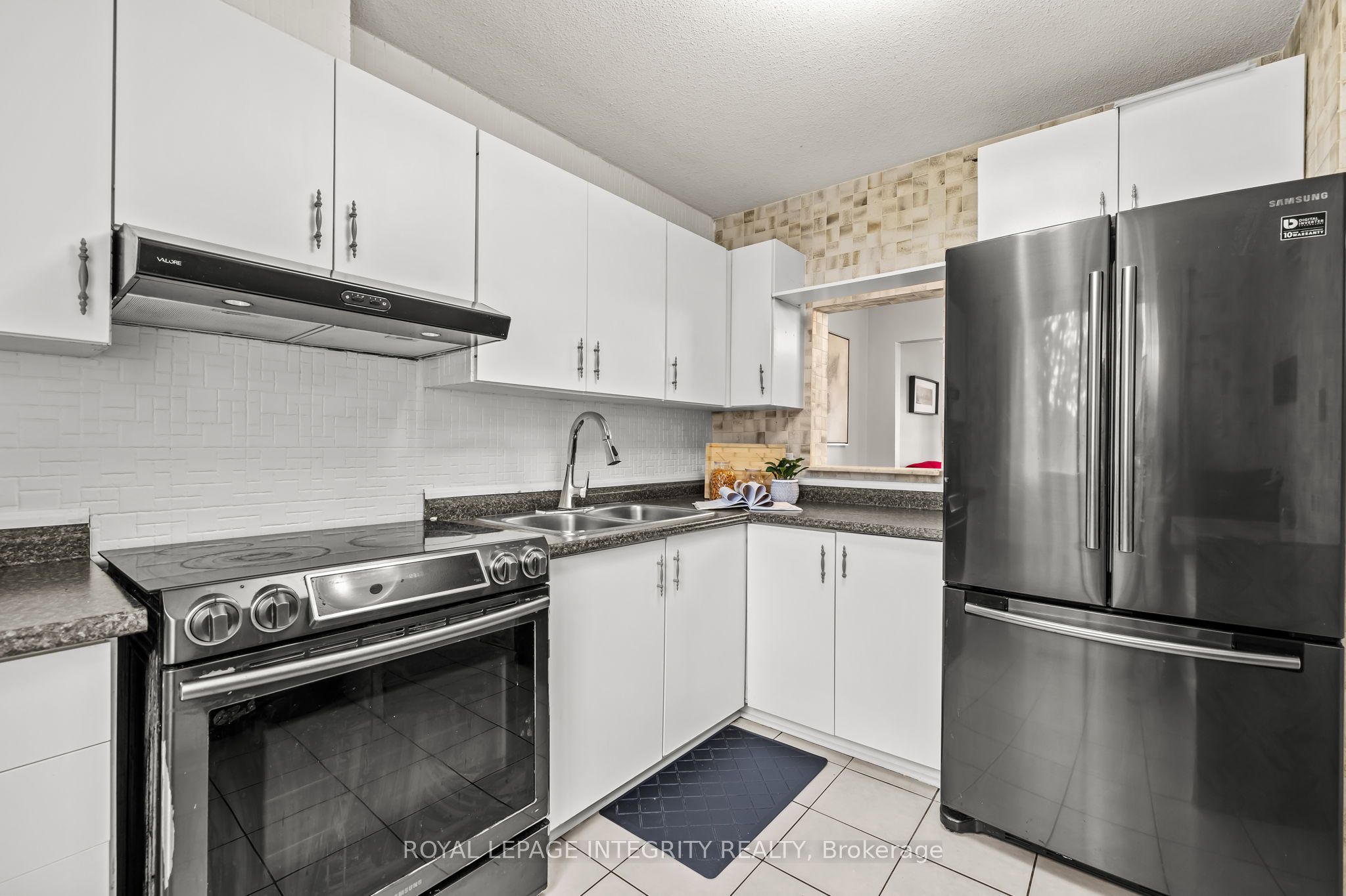 3565 Aladdin Lane, Orleans-Gloucester 5