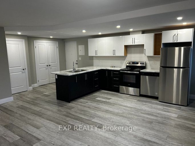 3815 Portage Road, Niagara Falls 4