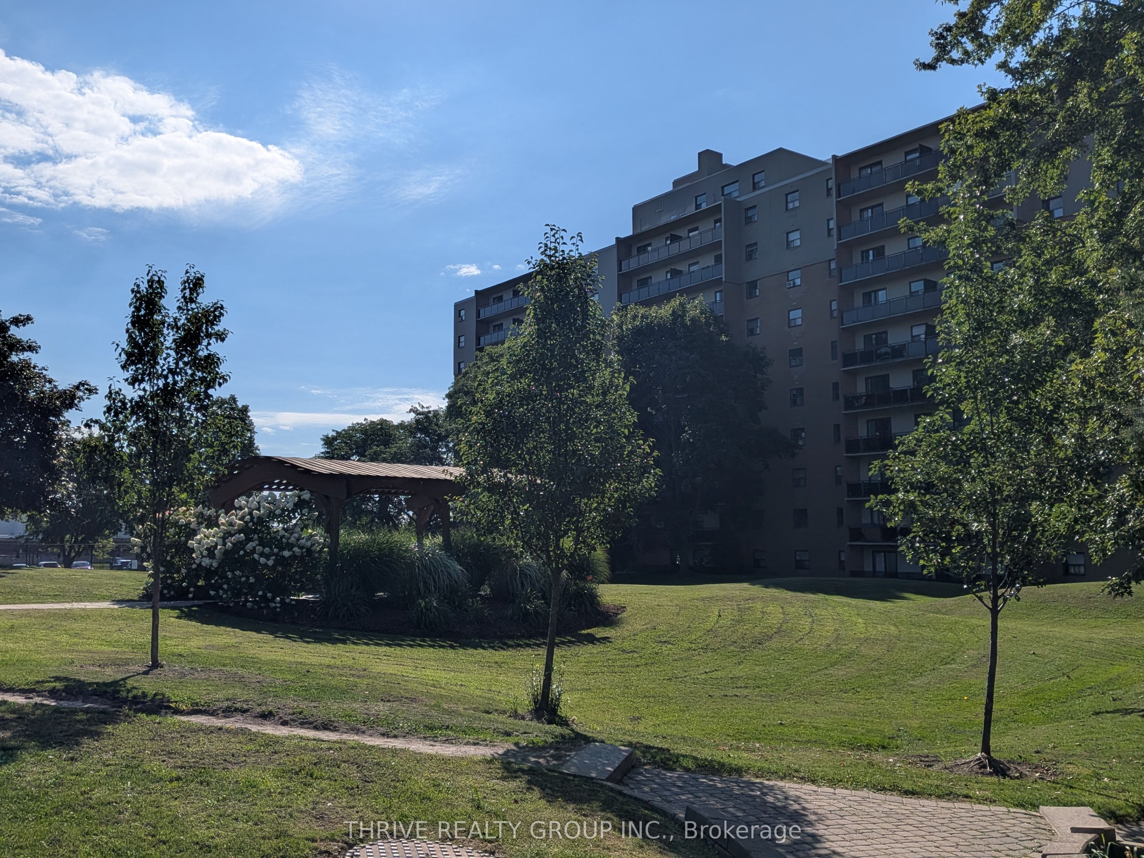 Unit 111 - 931 Wonderland Road S, London 2