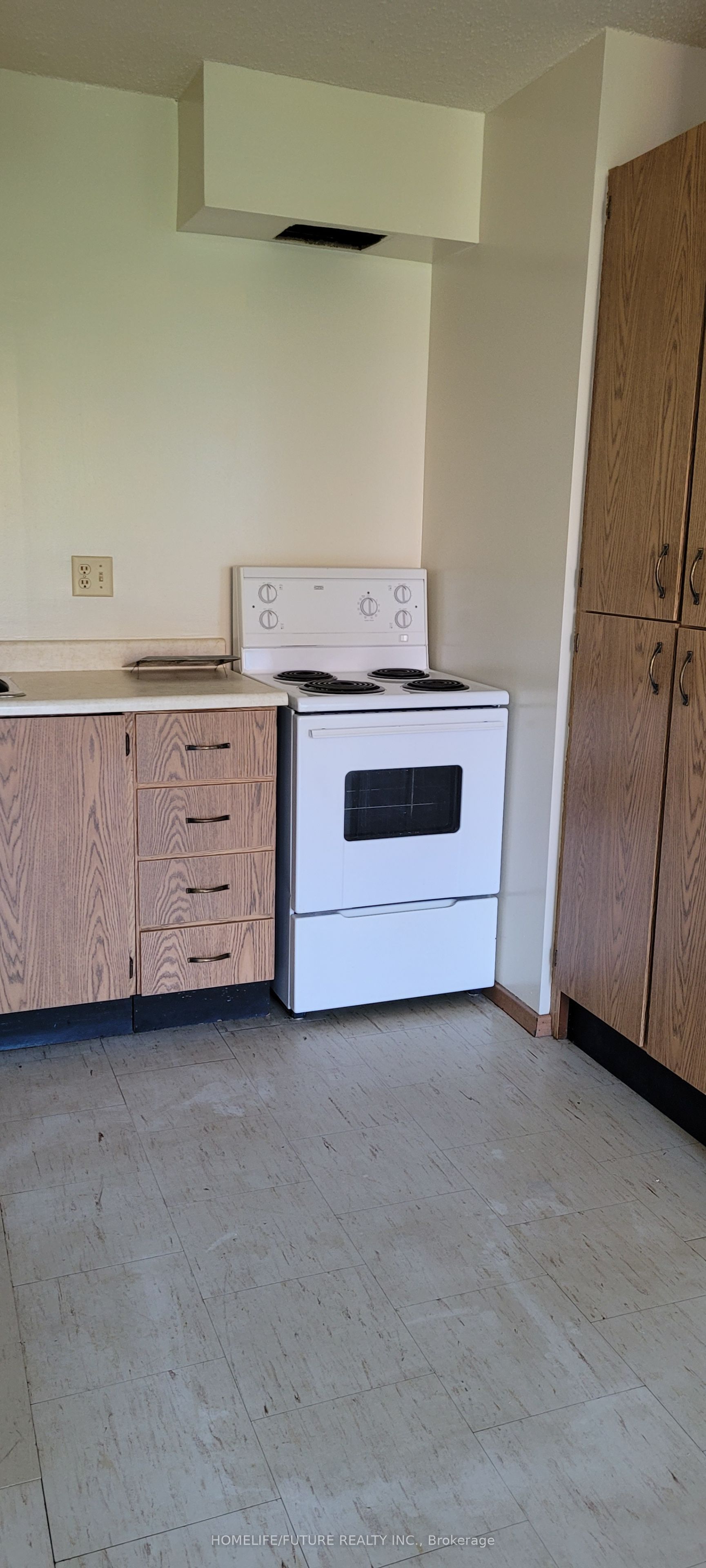 Unit 204 - 70 East Street E, Sault Ste Marie 2