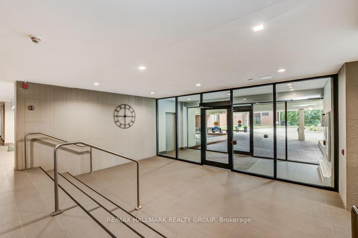 Unit 1003 - 665 Bathgate Drive, Ottawa 5