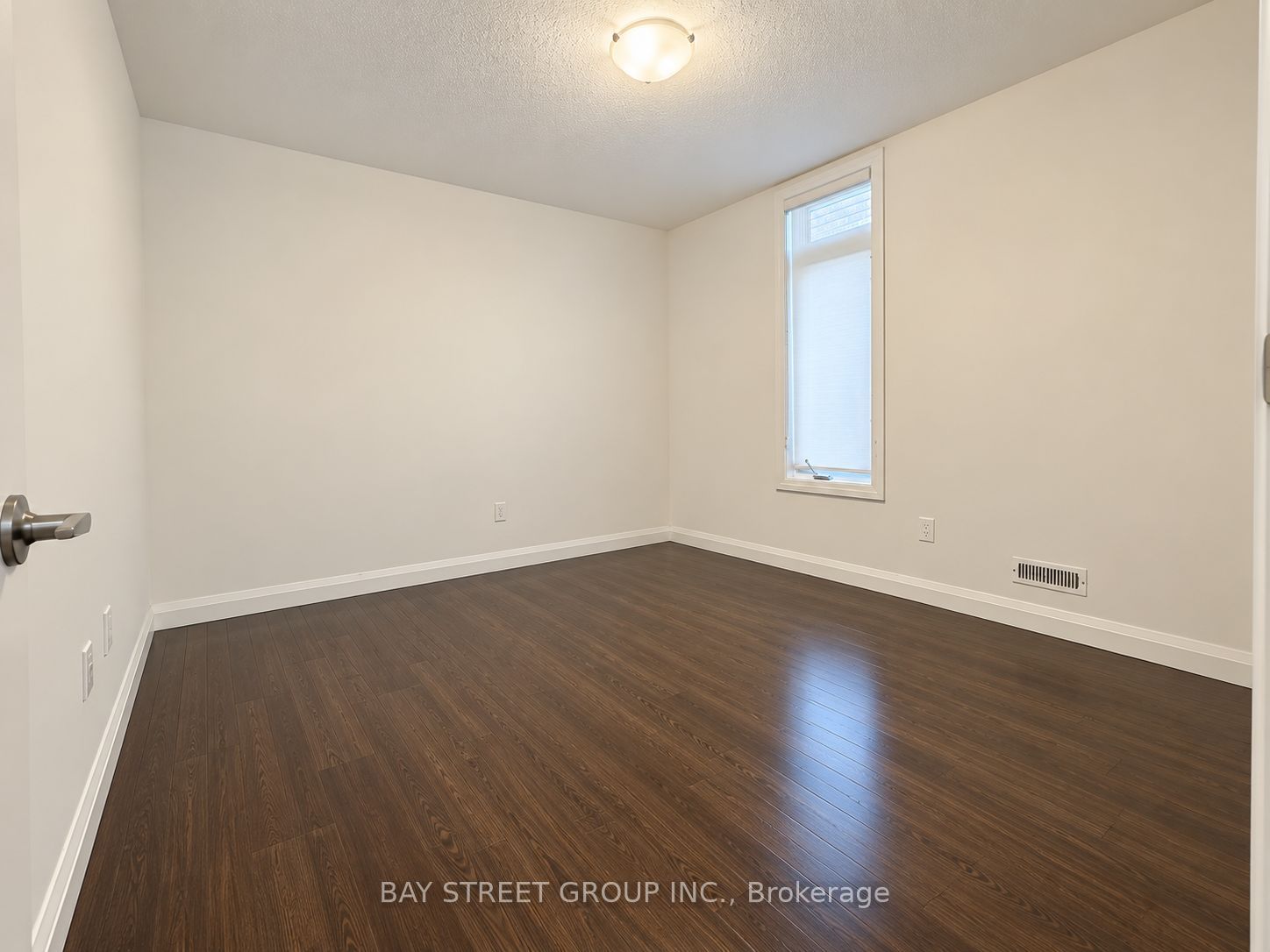 Unit 106 - 3260 Singleton Avenue, London 4