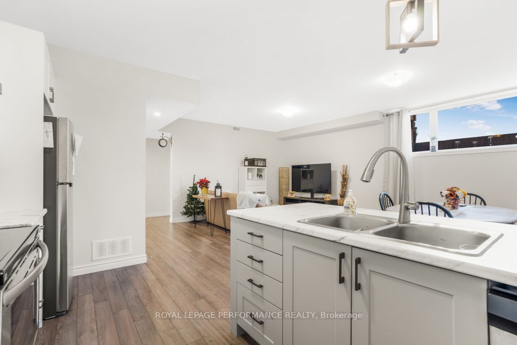 Unit B - 4 Maxime Court, Clarence-Rockland 4