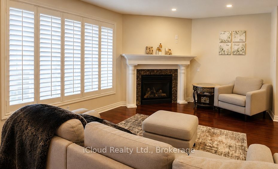 55 Magnificent Way, Glanbrook 4