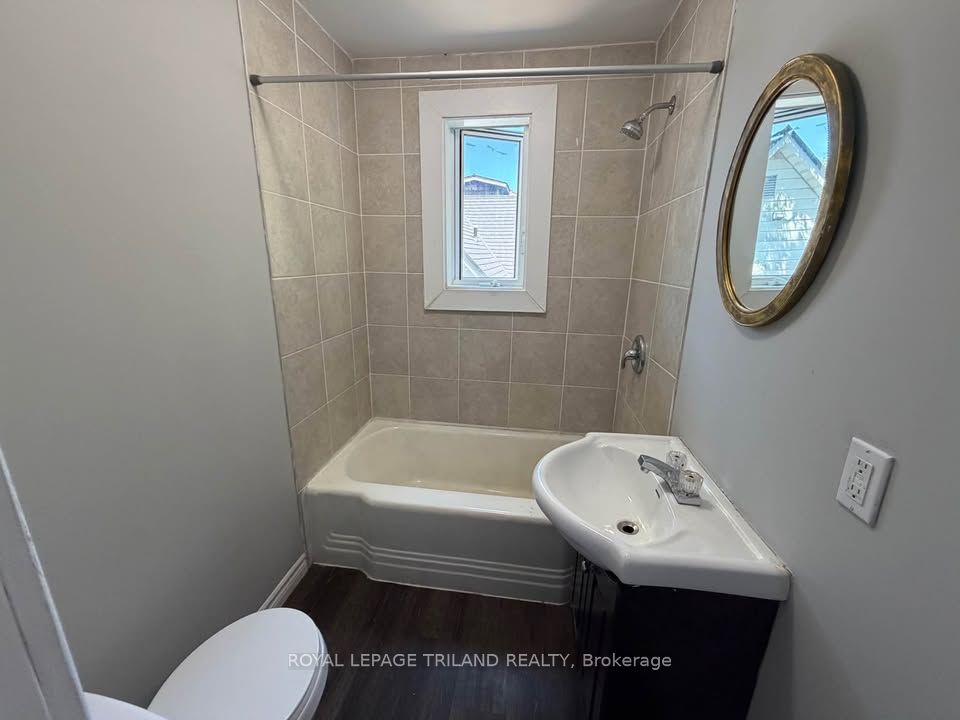 Unit B - 202 Colborne Street, London 5