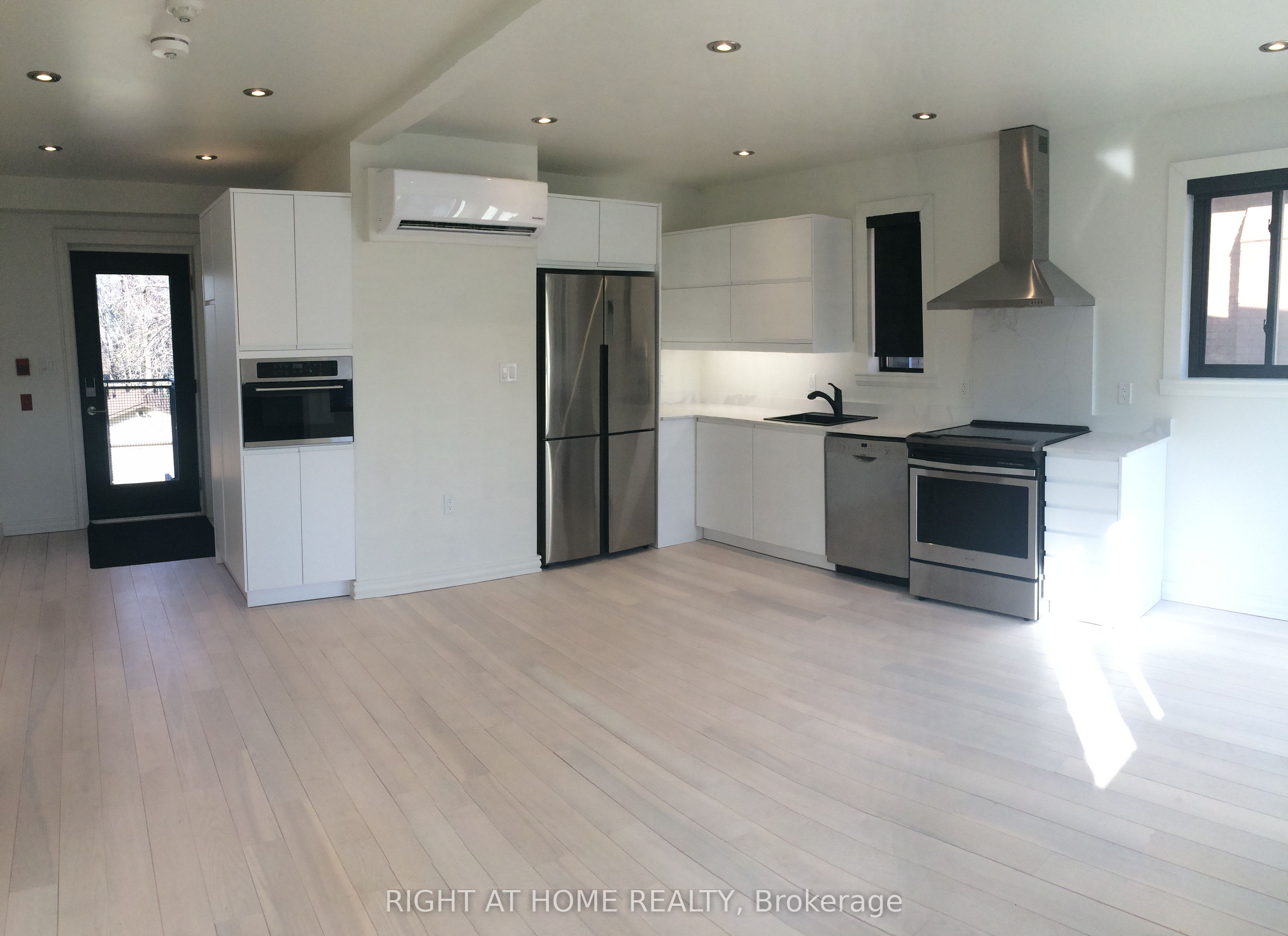 Unit 4 - 843 Main Street E, Hamilton 3