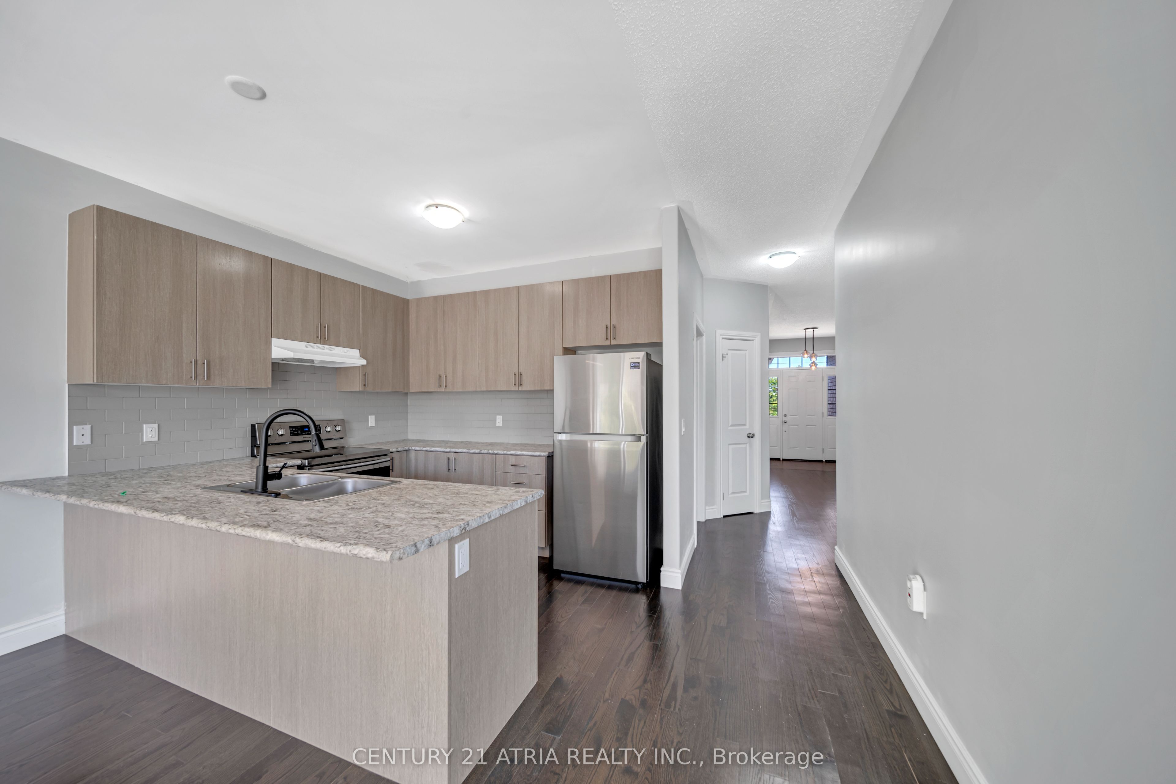 793 Spillsbury Drive, Peterborough 5