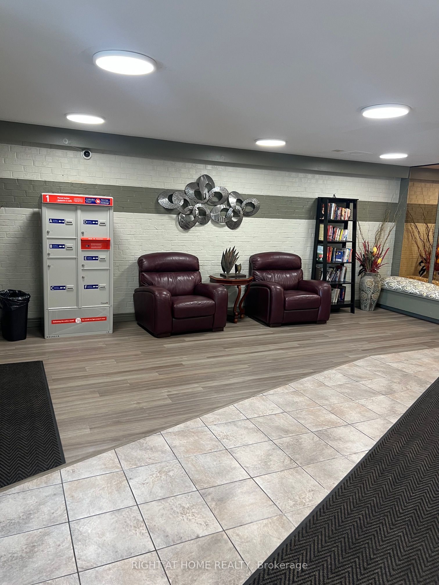 Unit 708 - 1102 Jalna Boulevard, London 3