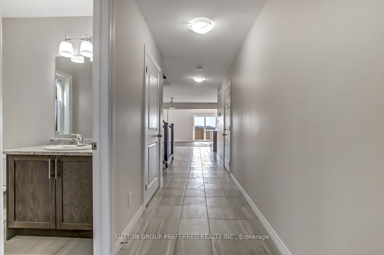 371 KENNINGTON Way, London 3