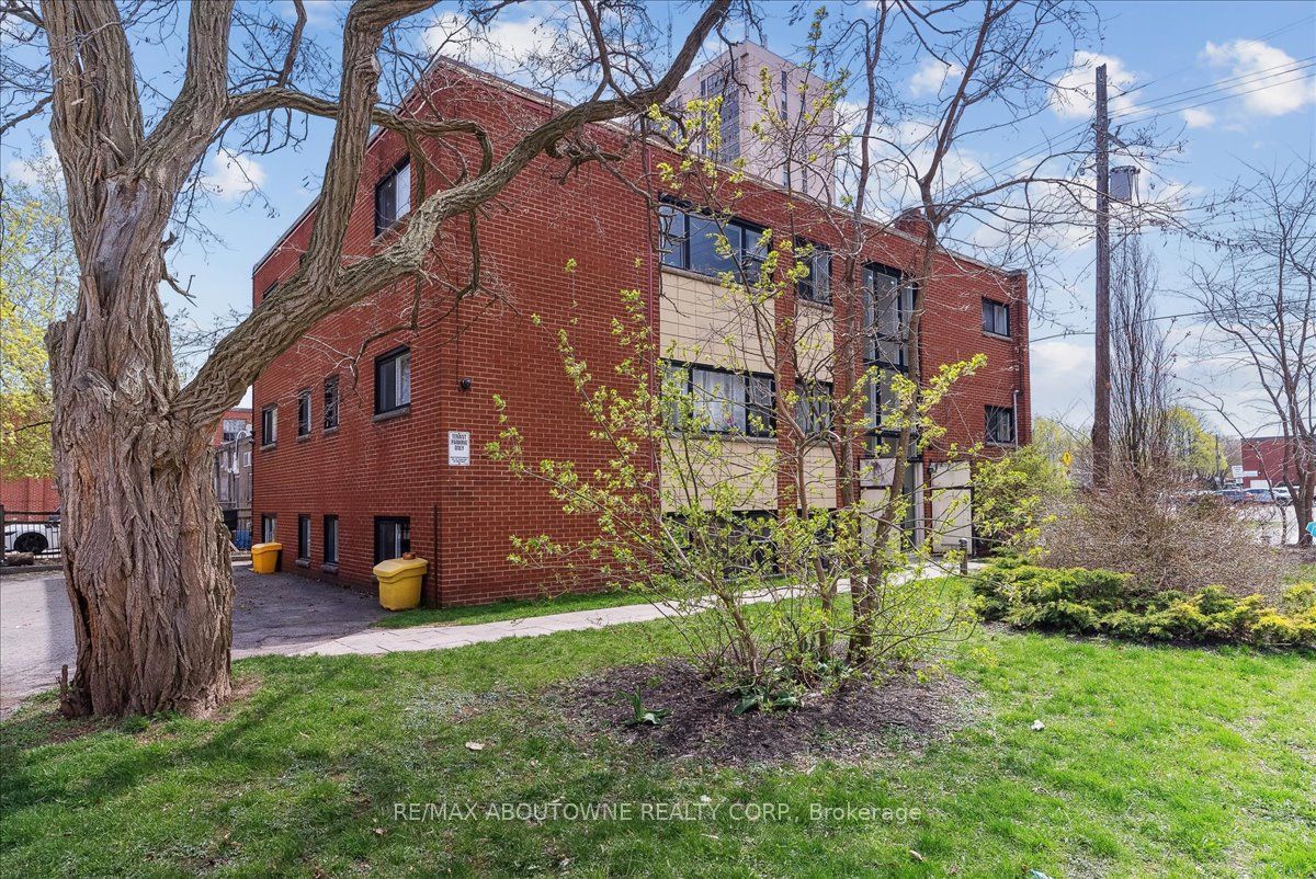 Unit 6 - 291 East 38th Street, Hamilton 3