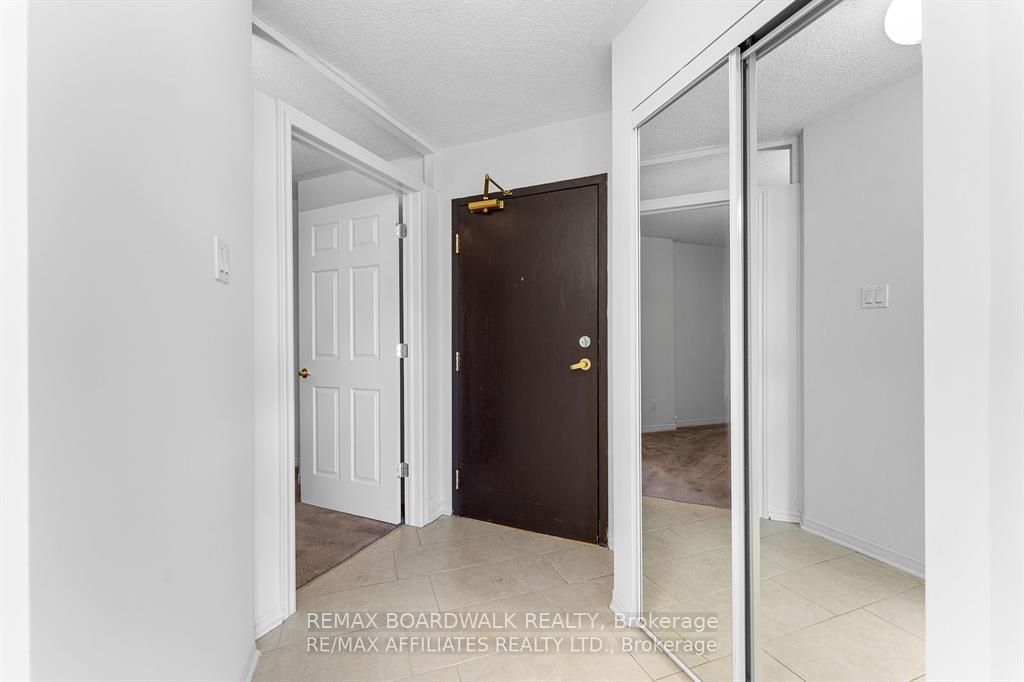 Unit 5S - 310 Central Park Drive, Ottawa 4