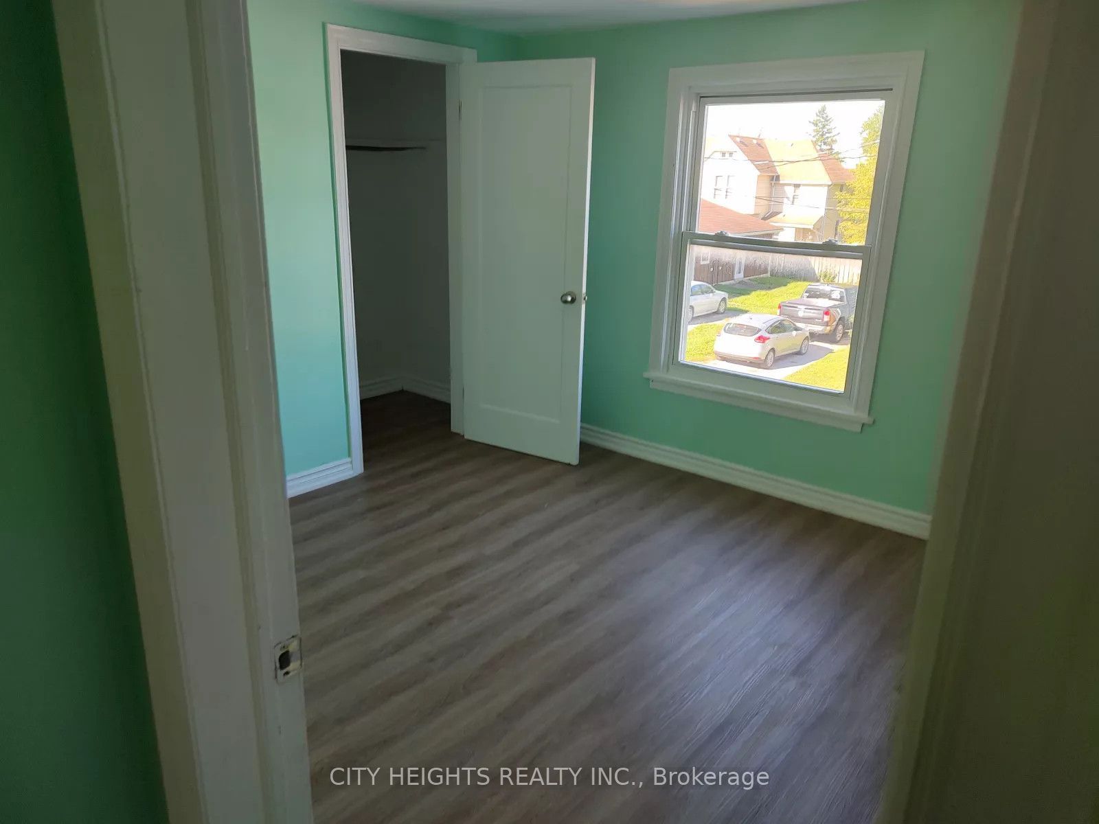 4768 Saint Lawrence Avenue, Niagara Falls 5