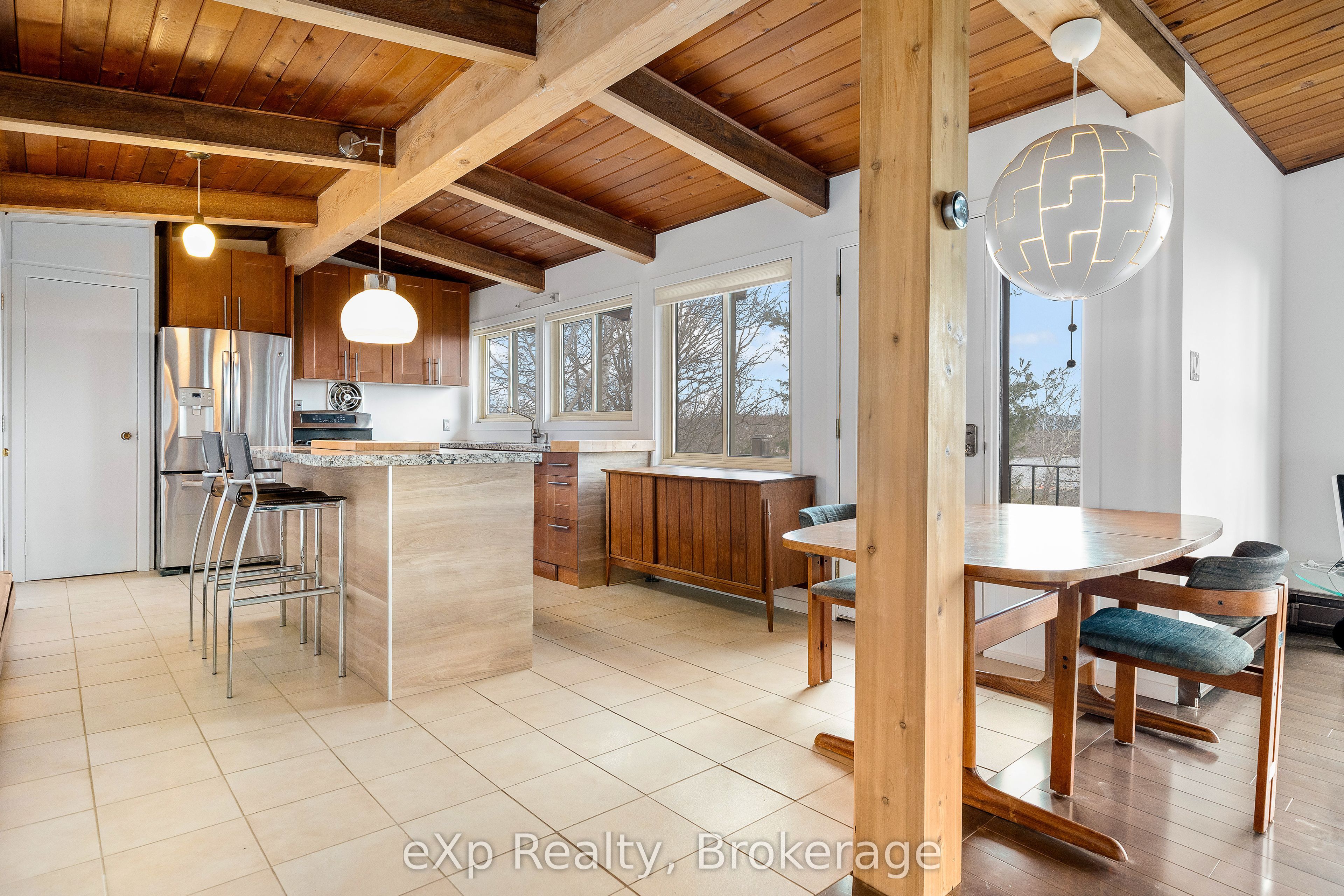 8 Sunset Avenue, Parry Sound 4