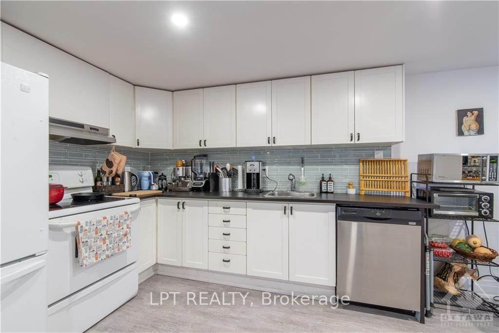 Unit 2 - 658 Sherbourne Road, Ottawa 5