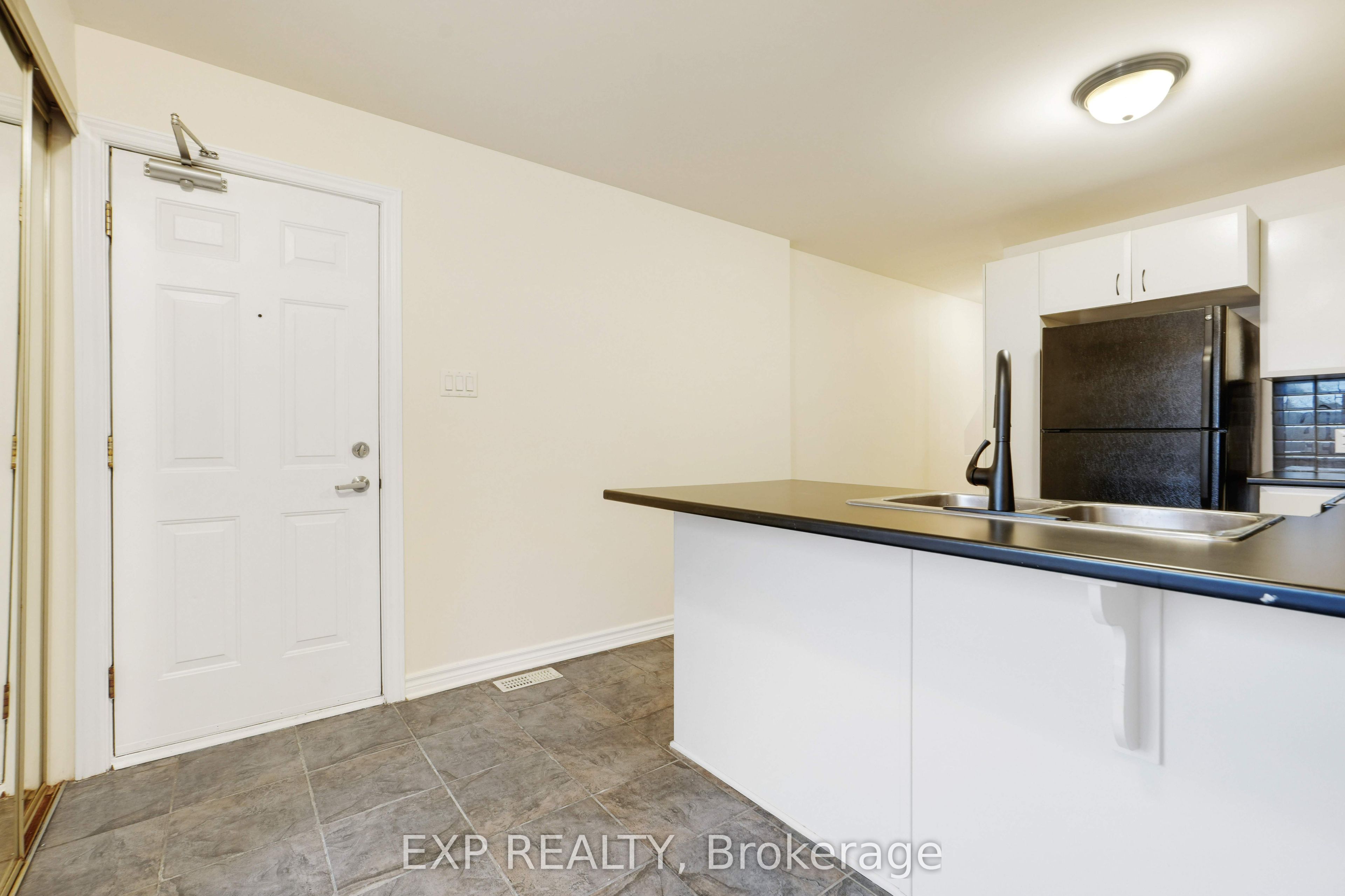 Unit 14 - 201 Paseo Private, Nepean 4