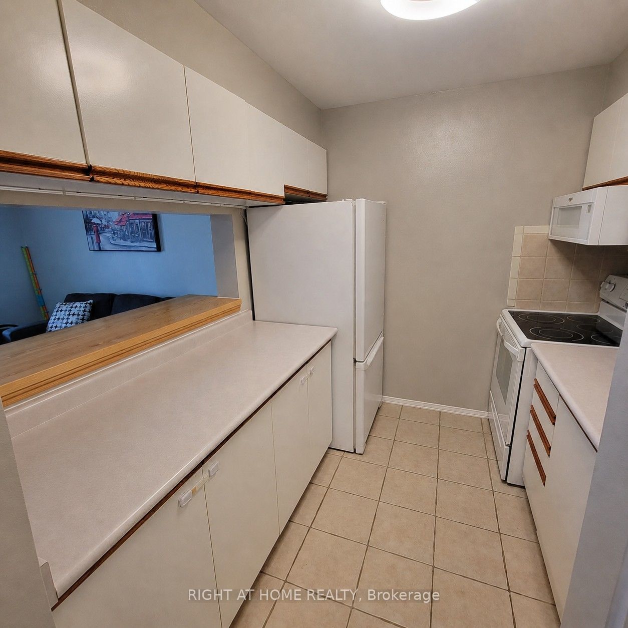 Unit 414 - 260 Brittany Drive, Ottawa 5