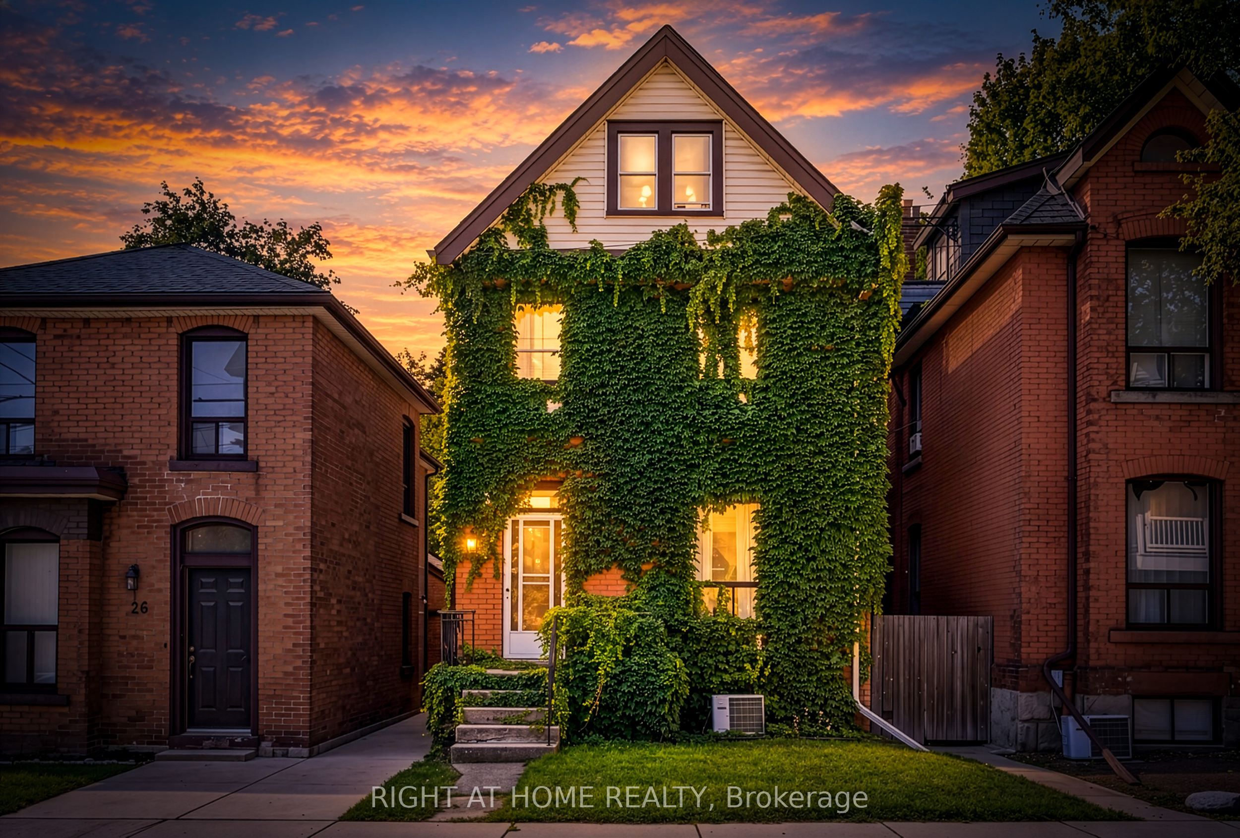 Unit 1 - 24 Locke Street S, Hamilton 2