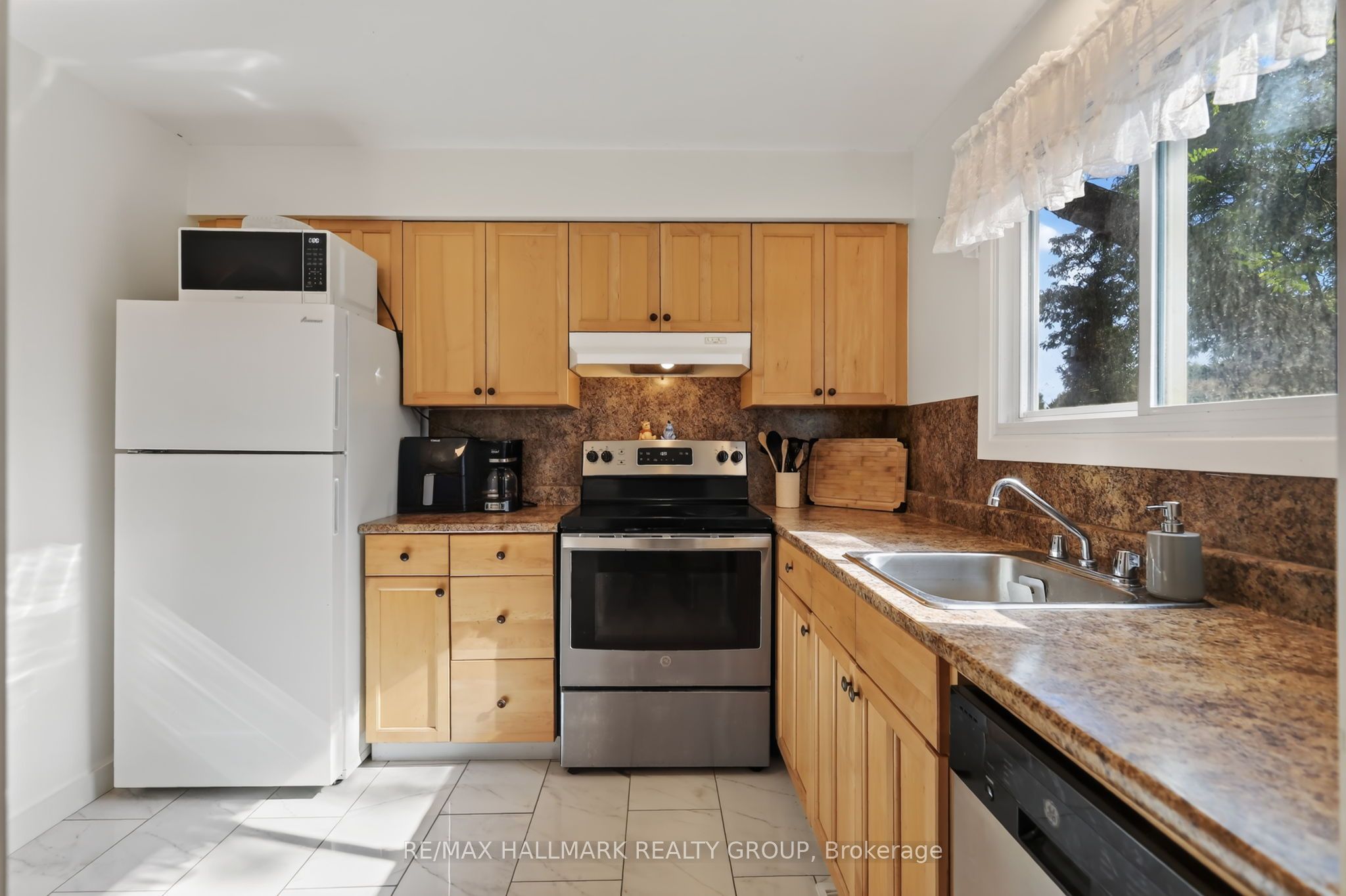 6156 Brookside Lane, Orleans-Gloucester 3