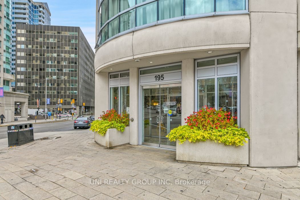 Unit 909 - 195 Besserer Street S, Ottawa 2