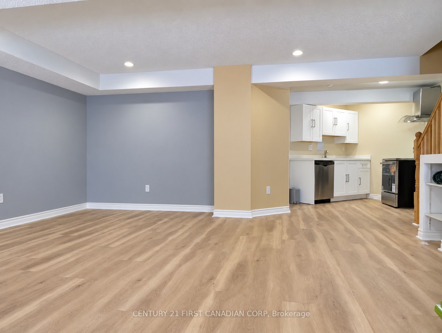 Unit LOWER - 924 Guildwood Boulevard, London 5
