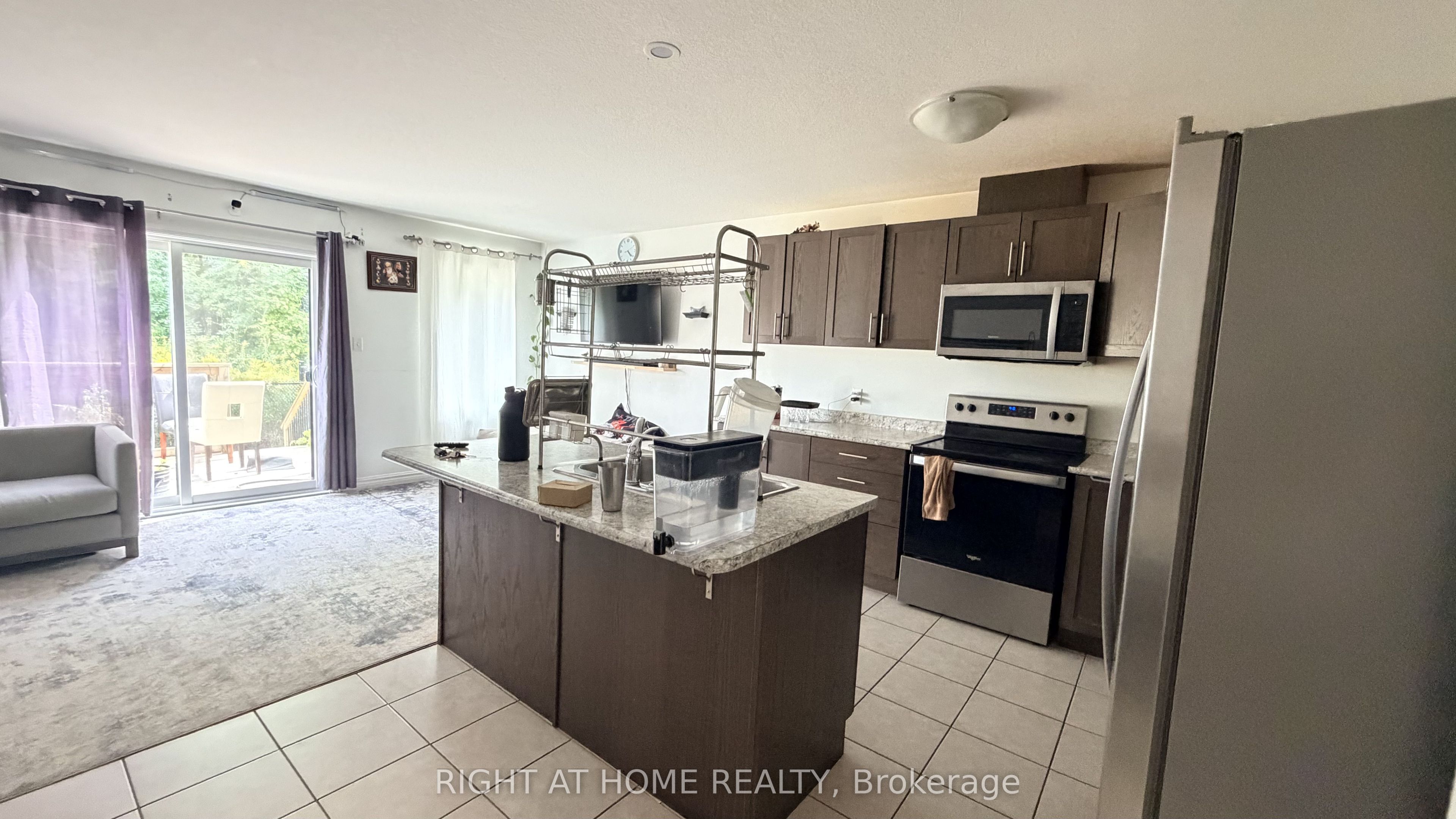 71 Woodedge Circle, Kitchener 2