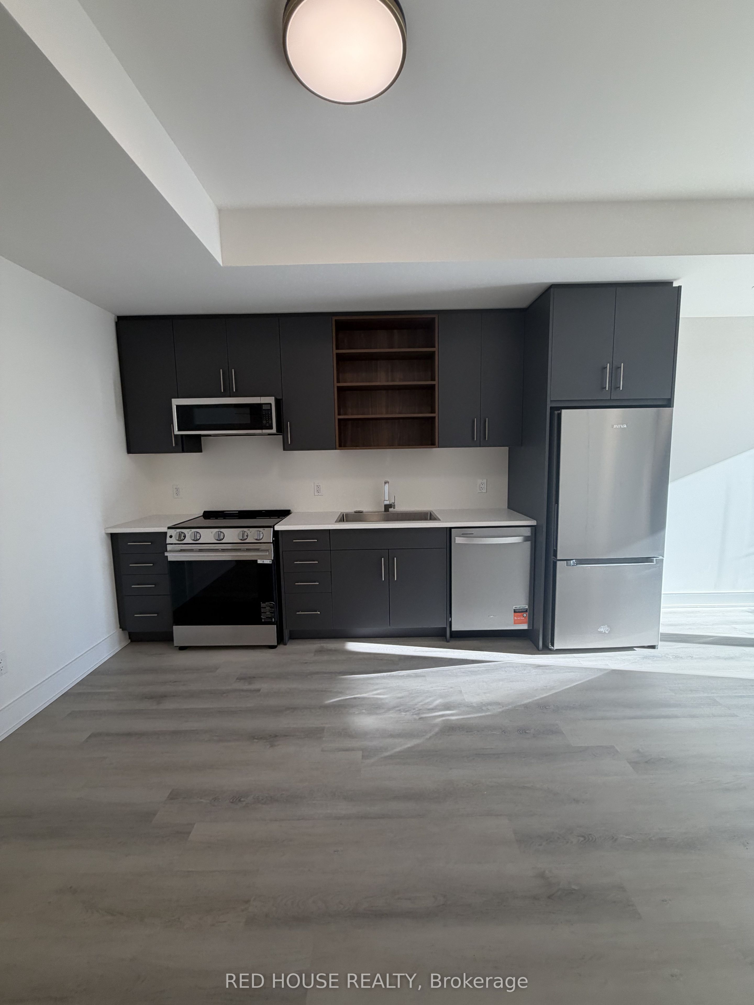 242 Ellis Avenue, St. Catharines 3