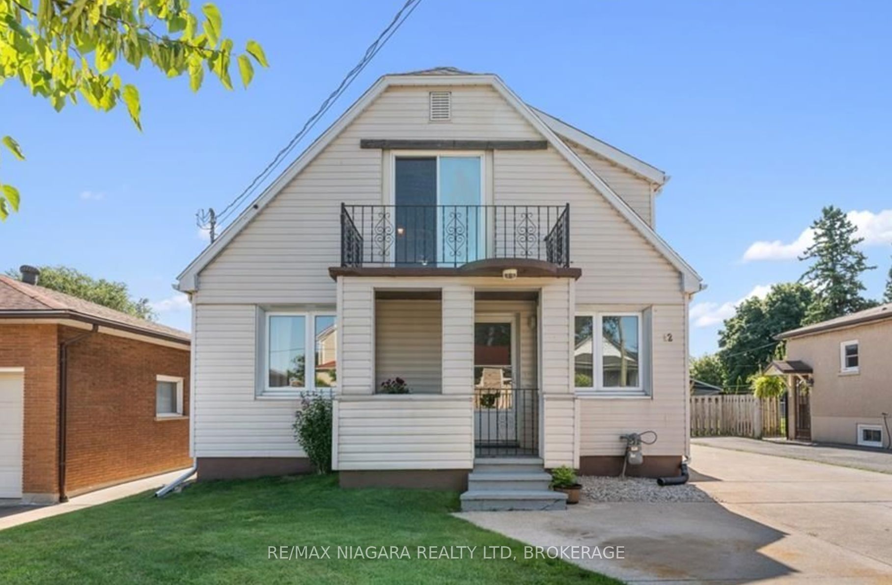 Unit UPPER - 12 West Street S, Thorold 2