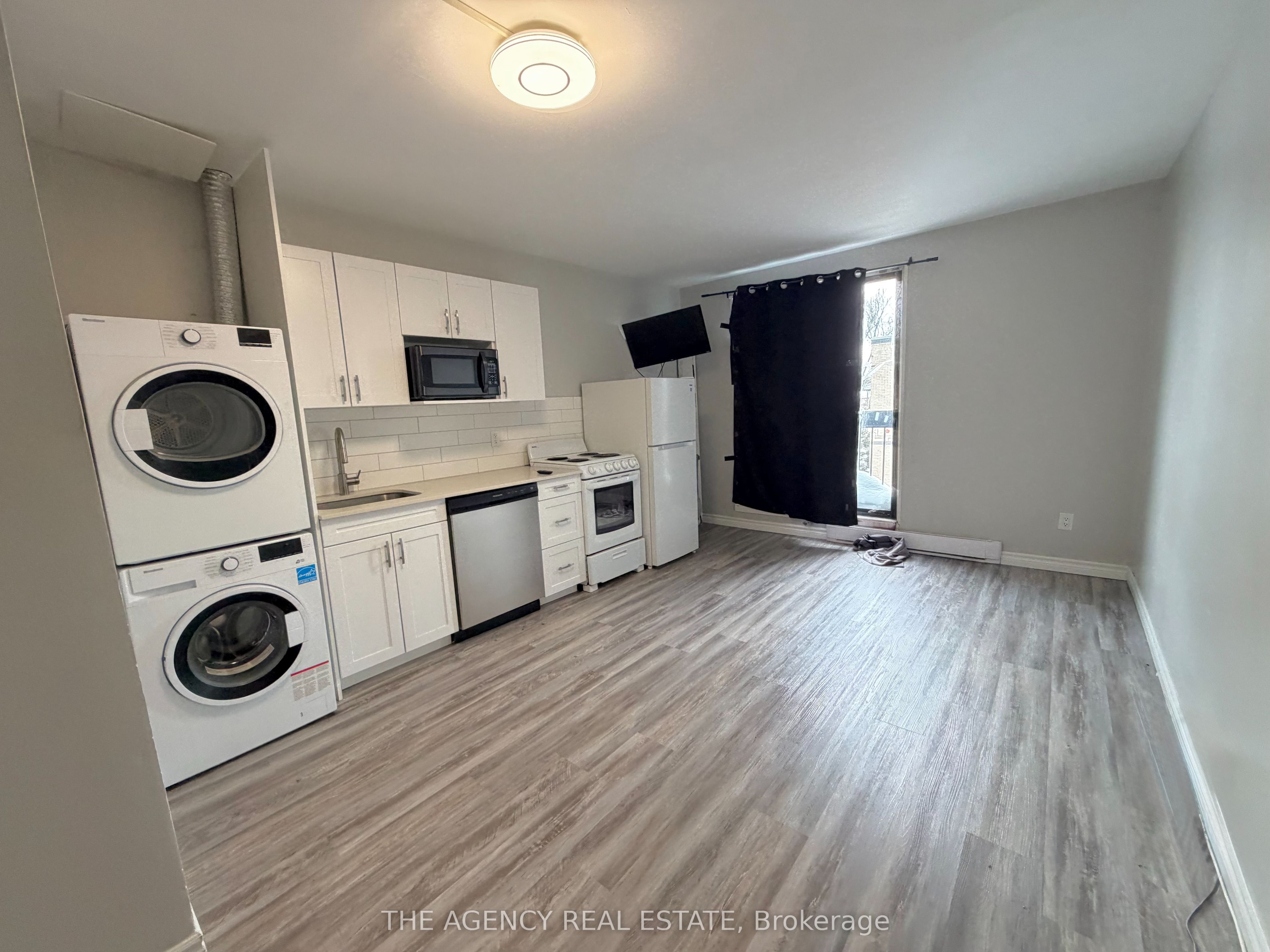 Unit 305 - 91 Thames Street S, Ingersoll 2