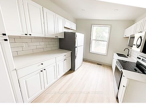 Unit Apt 2 - 859 Dundas Street, London 4