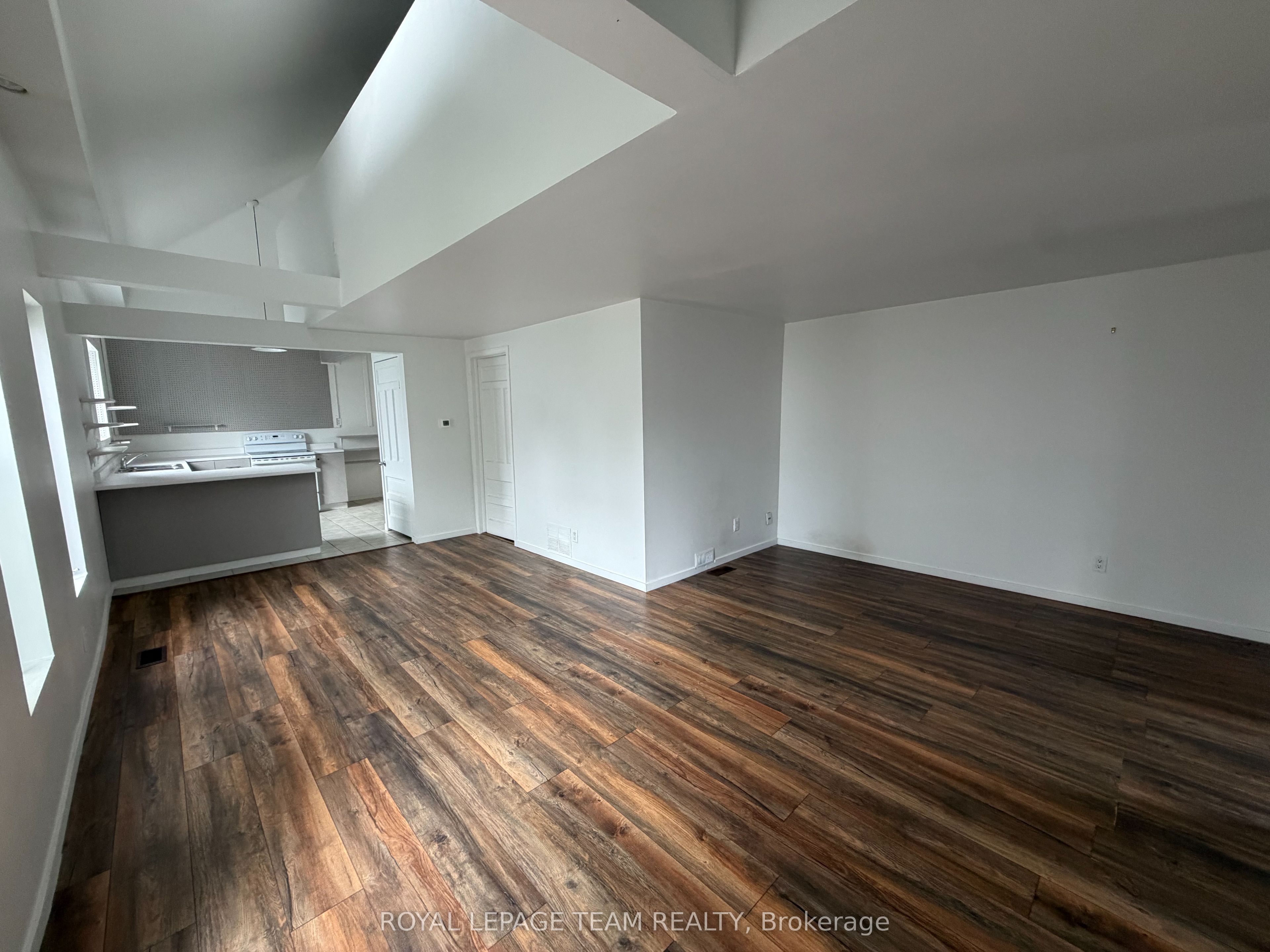 27 POPLAR Street, Ottawa 5