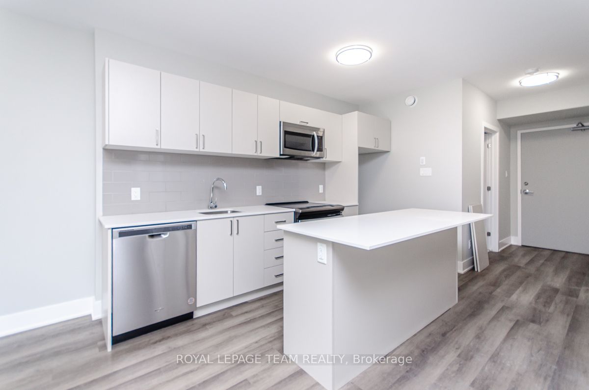 Unit 101 - 1295 Summerville Avenue, Ottawa 3