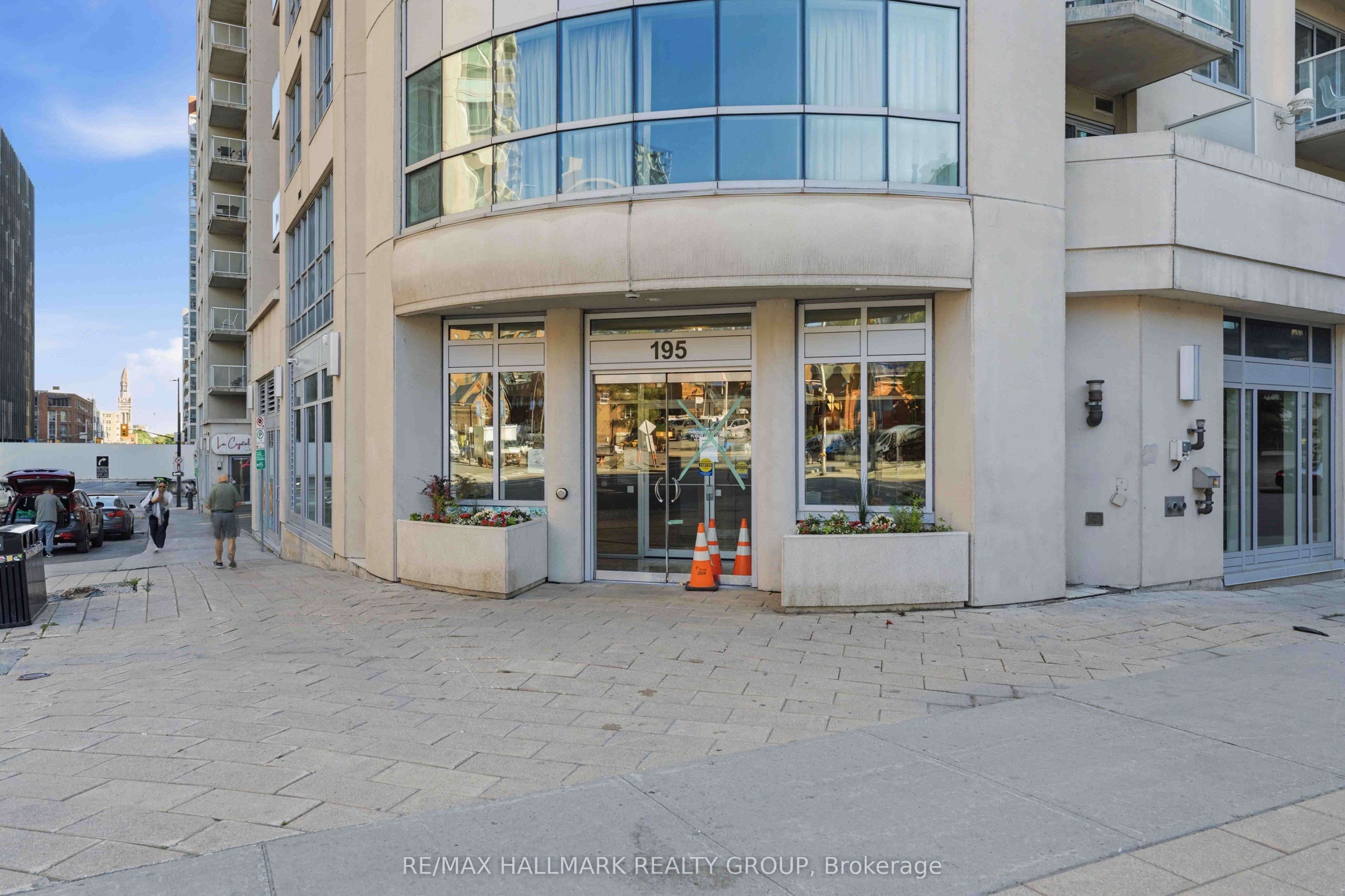 Unit 1402 - 195 Besserer Street, Ottawa 2