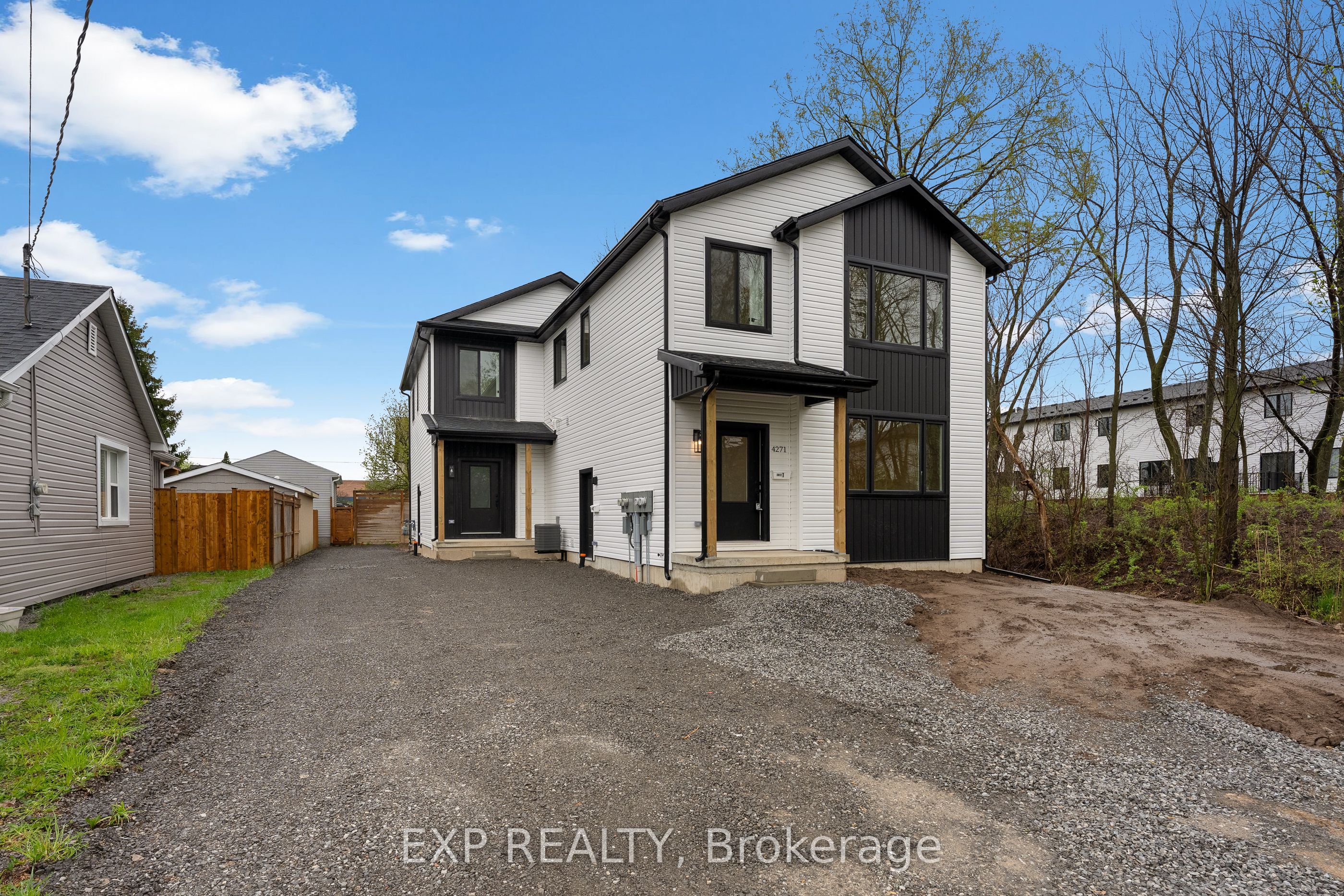 Unit 1 - 4271 Fifth Avenue, Niagara Falls 3