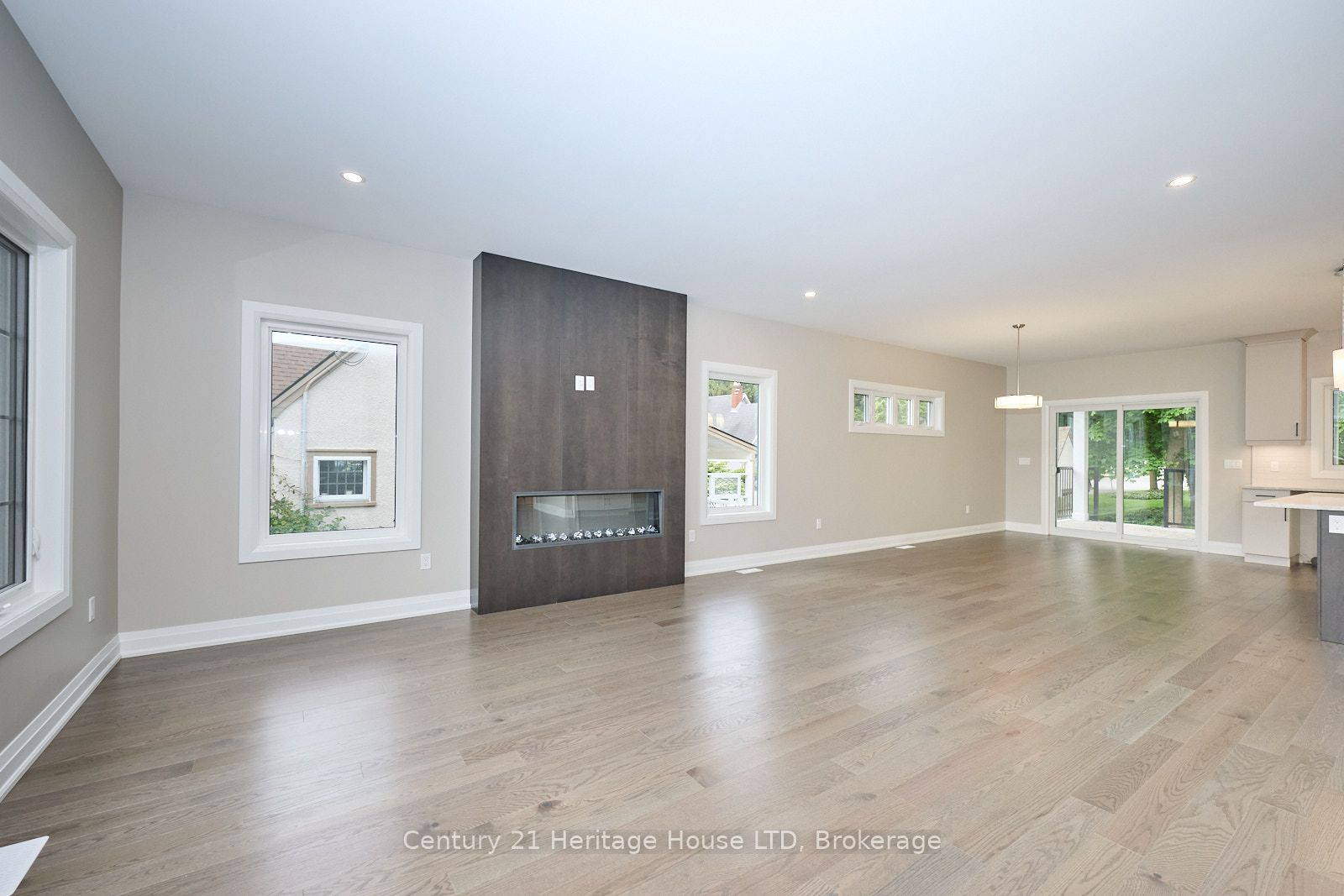 338 Sugarloaf Street, Port Colborne 5