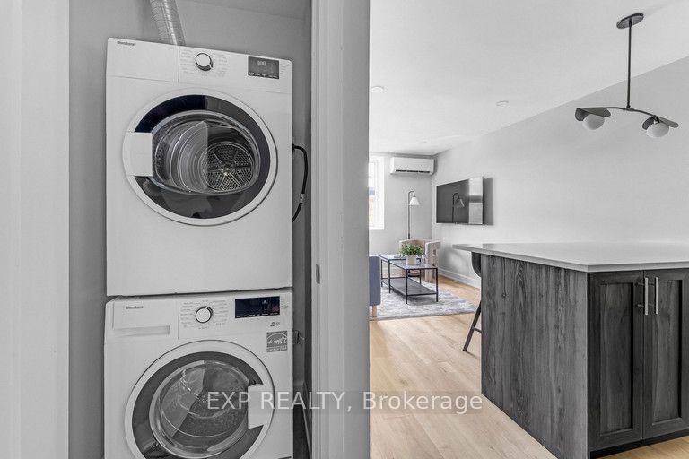 Unit 101 - 658 Somerset Street W, Ottawa 3