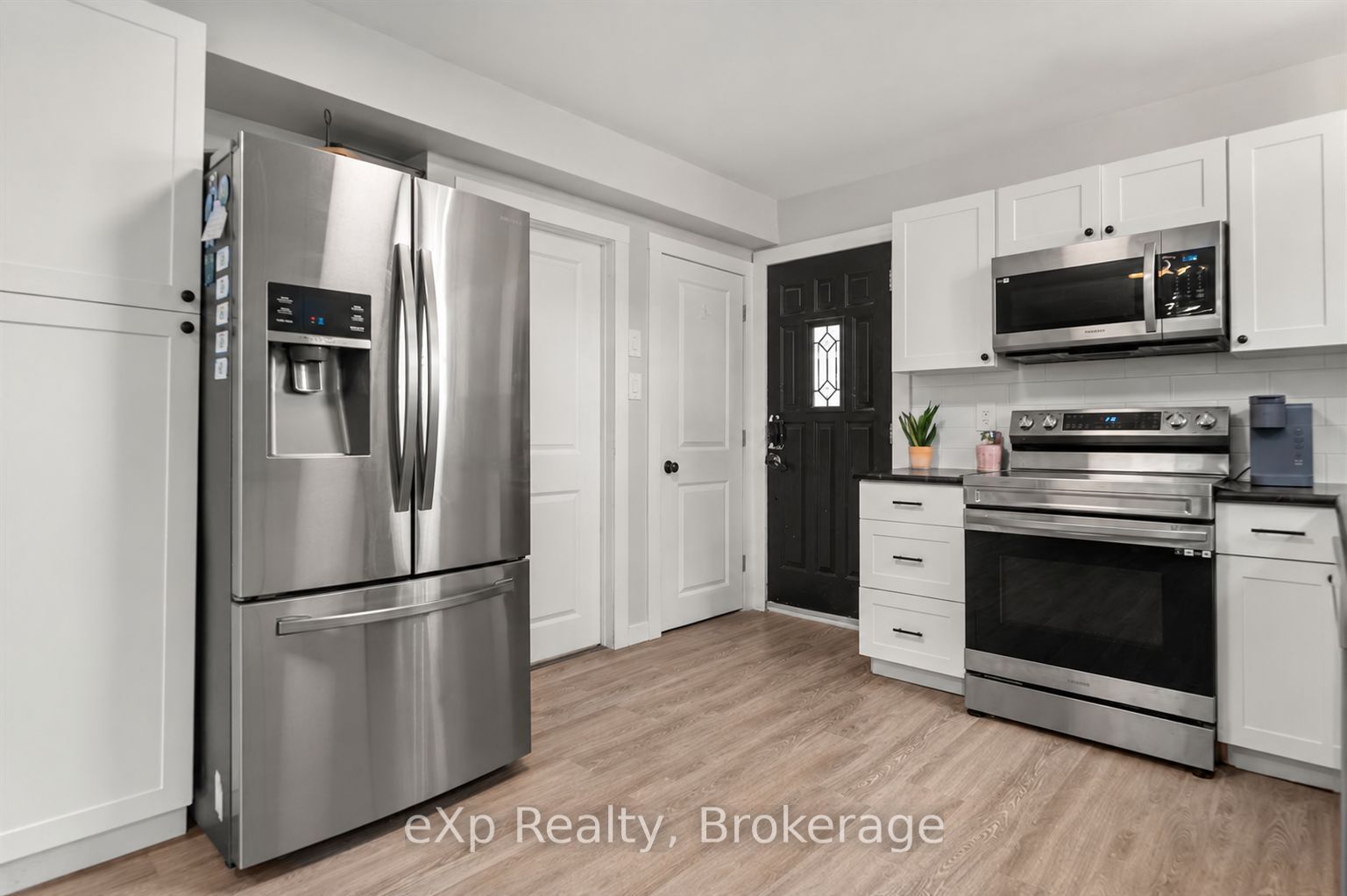 Unit Unit A - 89 College Street E, Belleville 4