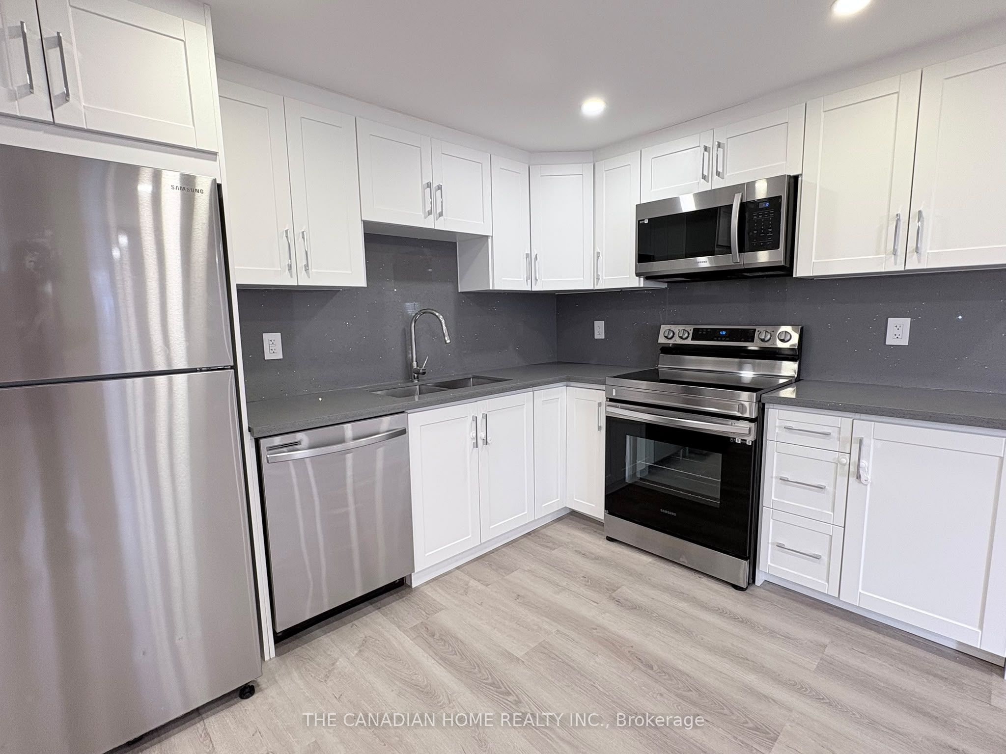 Unit 2 - 63 Champlain Avenue, Hamilton 2