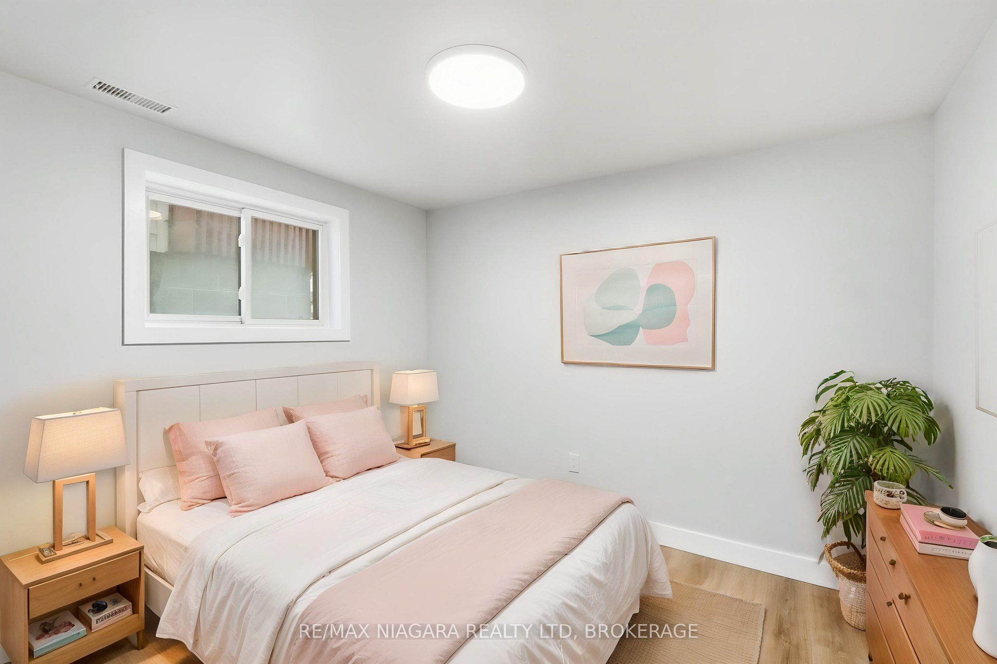 Unit Lower - 422 Brunswick Street, Hamilton 5