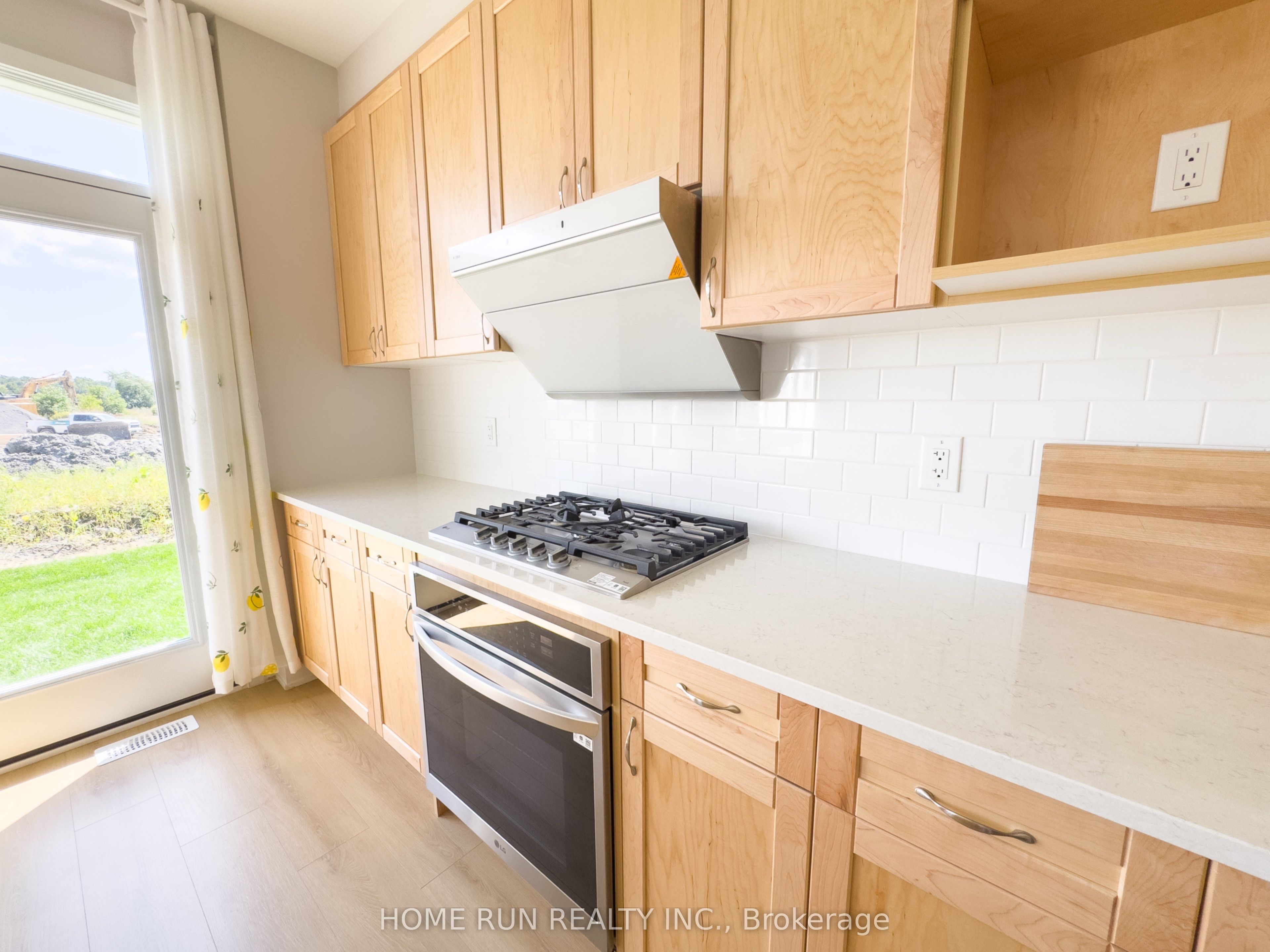 710 QUILTER Row, Stittsville-Goulbourn 4