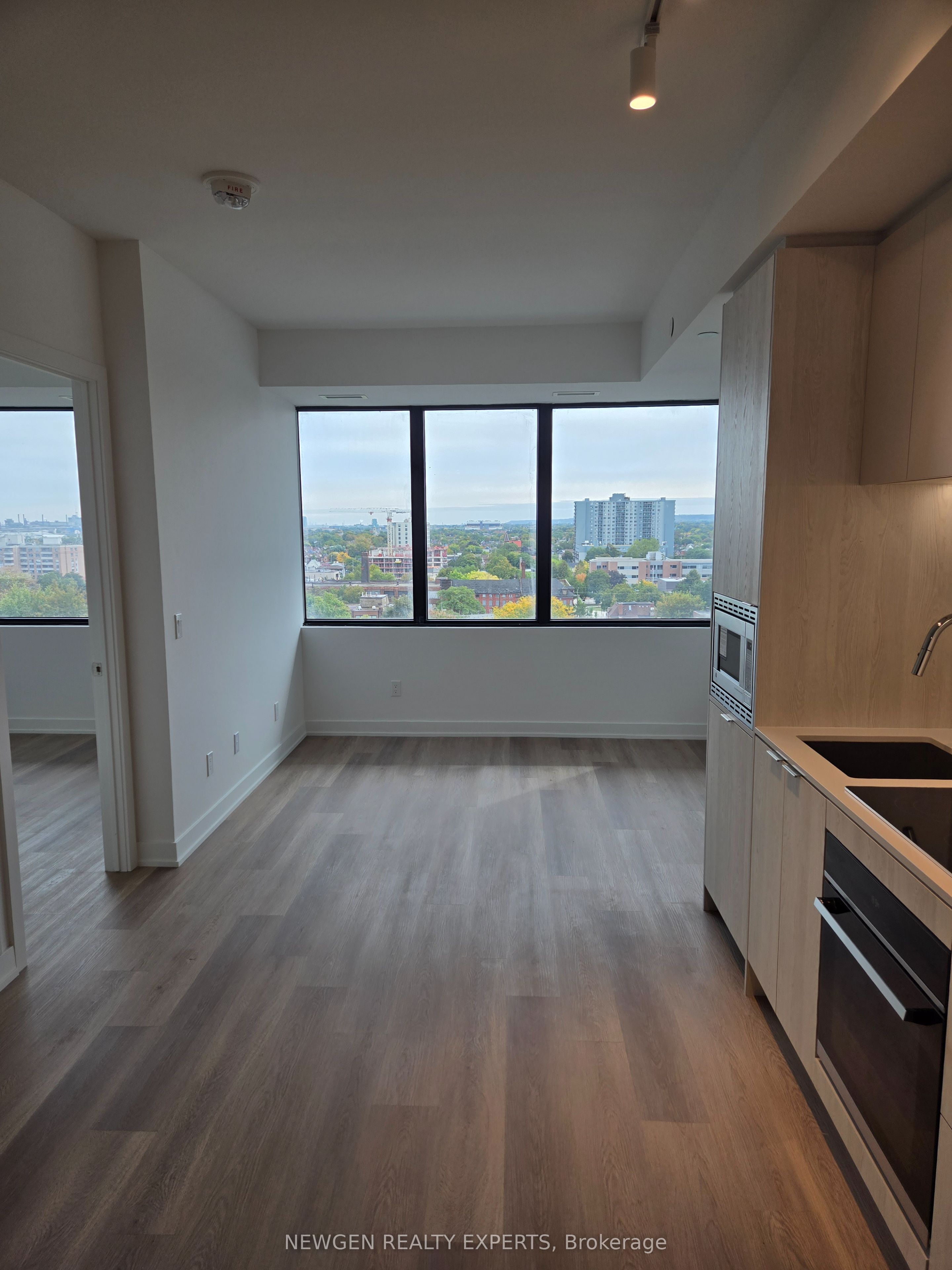 Unit 907 - 101 John Street N, Hamilton 2