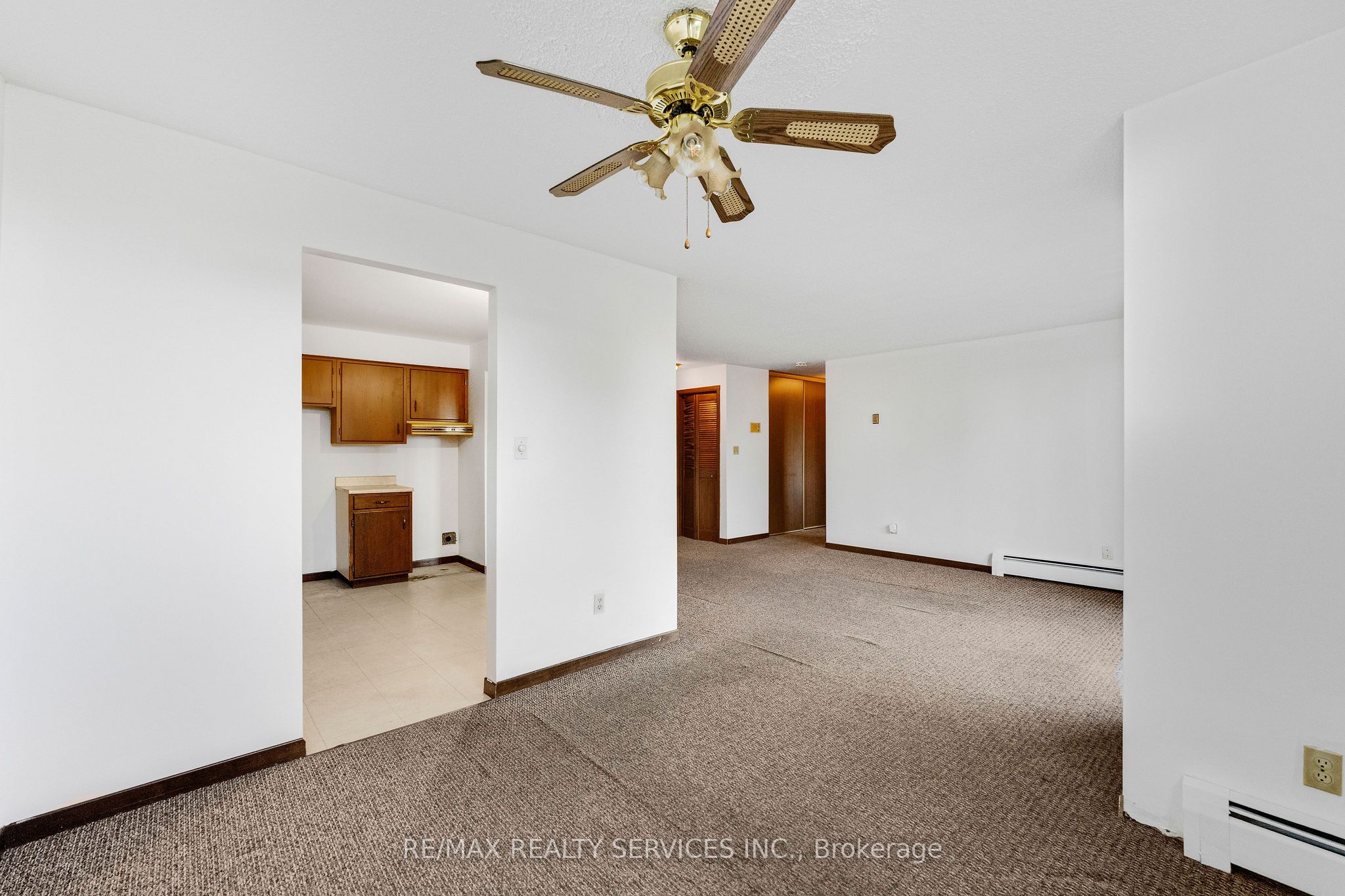 Unit 206 - 4218 Portage Road, Niagara Falls 4