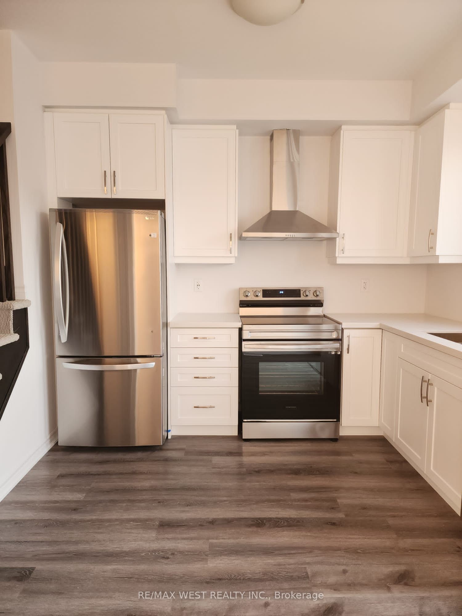 Unit 129 - 461 Blackburn Drive, Brantford 2